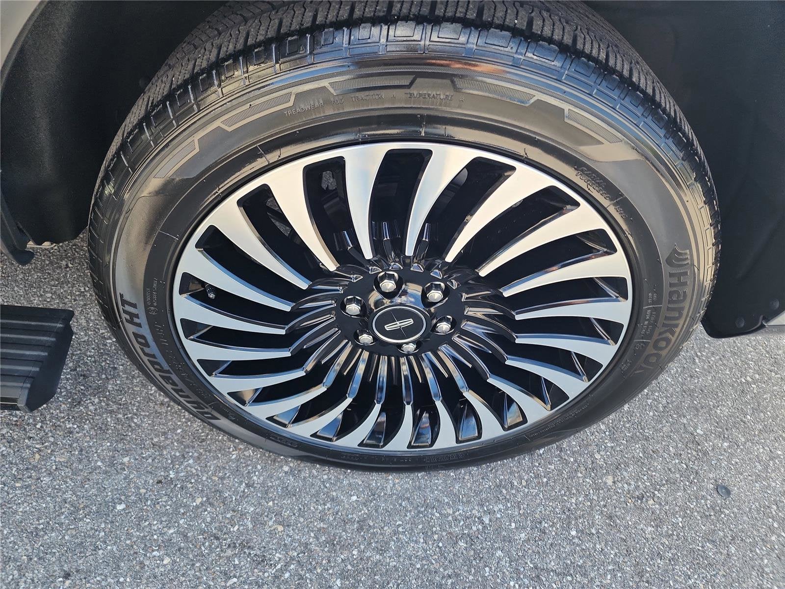 2020 Lincoln Navigator Black Label