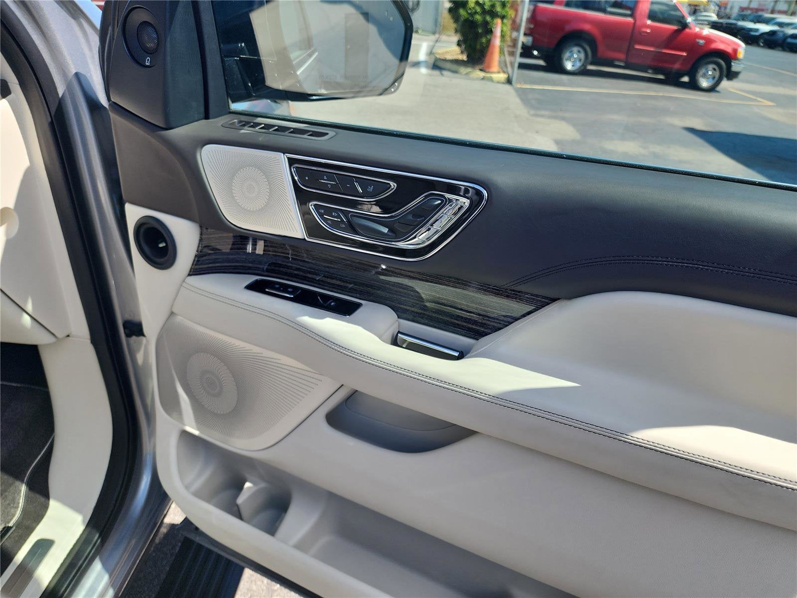 2020 Lincoln Navigator Black Label