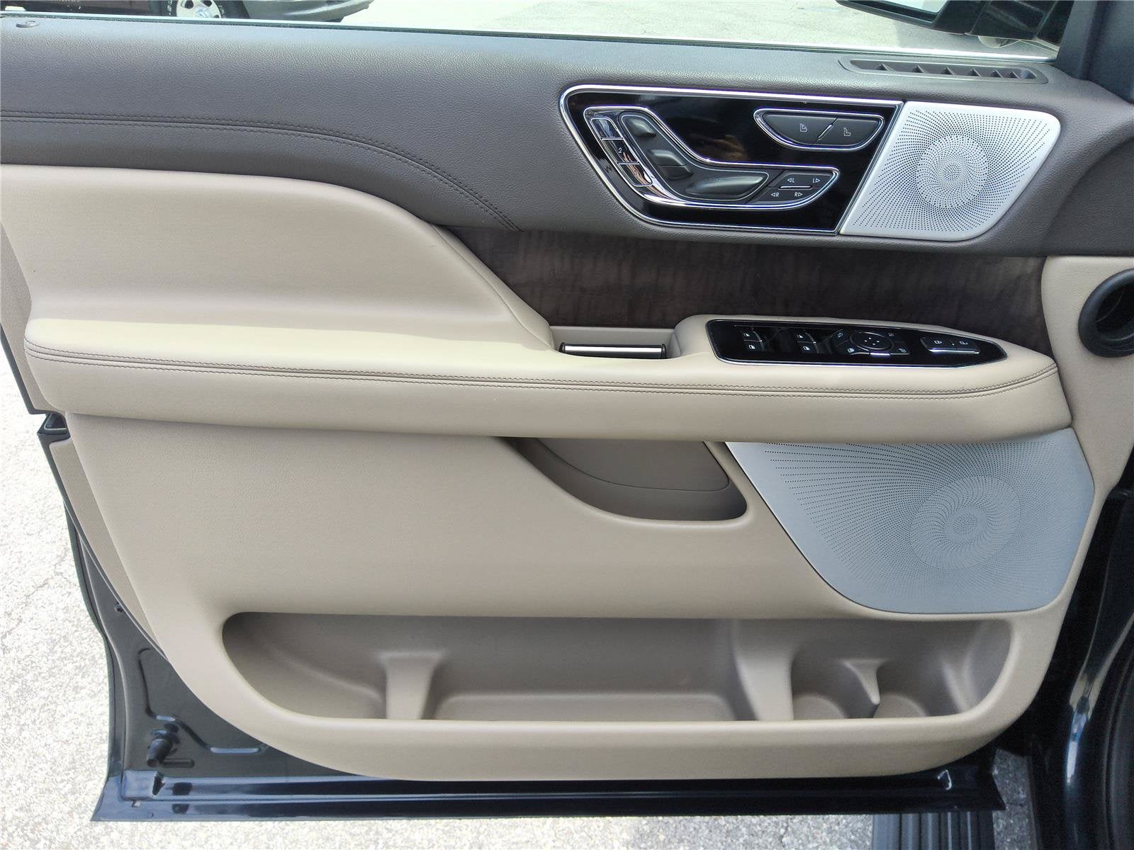 2024 Lincoln Navigator L Reserve