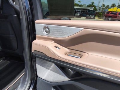2025 Lincoln Navigator L Black Label