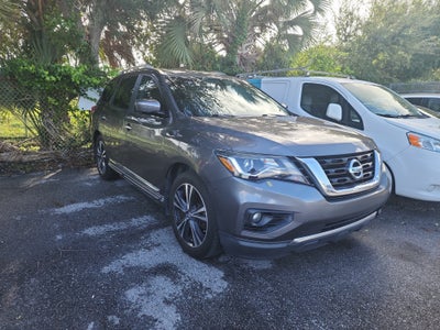 2017 Nissan Pathfinder Platinum