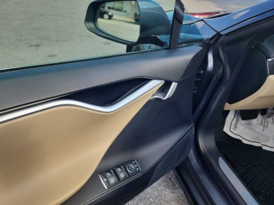 2016 Tesla Model S 90D