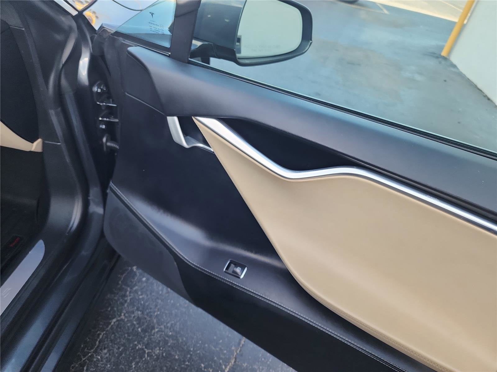 2016 Tesla Model S 90D