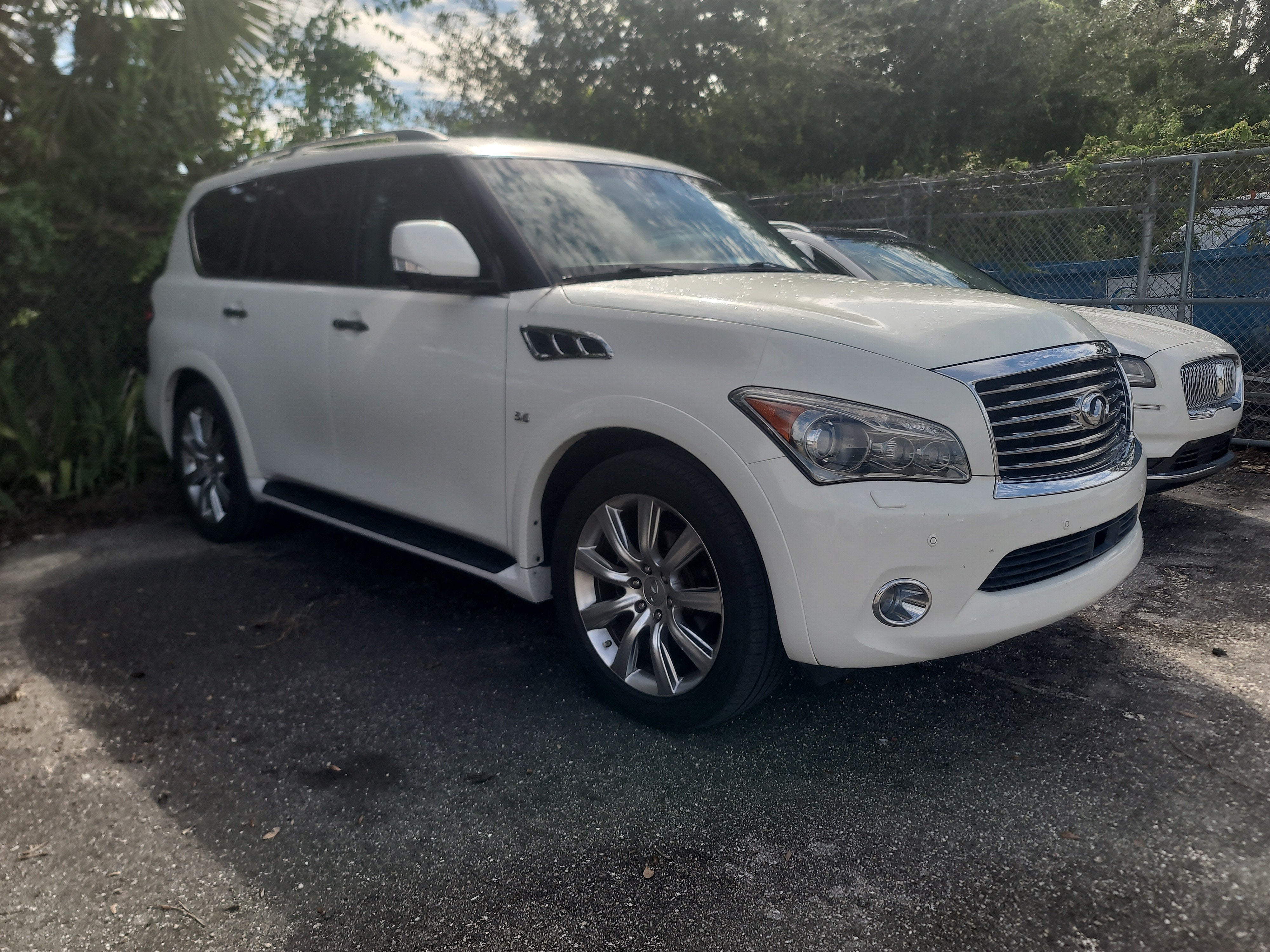 2014 INFINITI QX80 Base