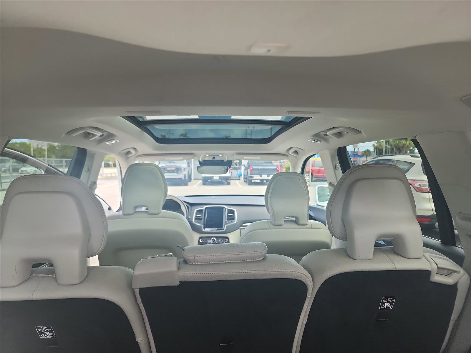 2019 Volvo XC90 Momentum