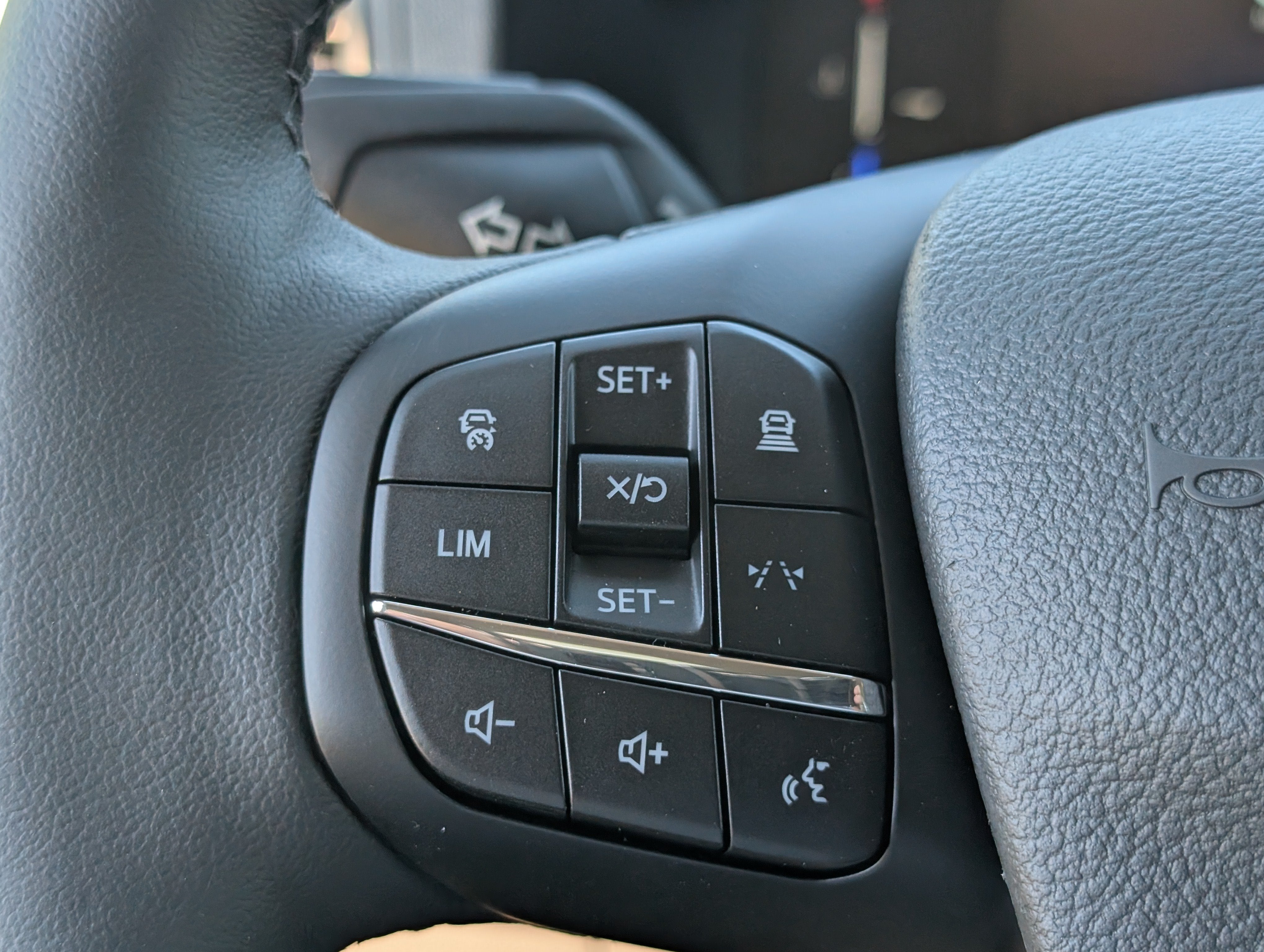 2027 Ford Transit Passenger Wagon XLT