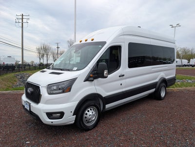 2026 Ford Transit Passenger Wagon XLT