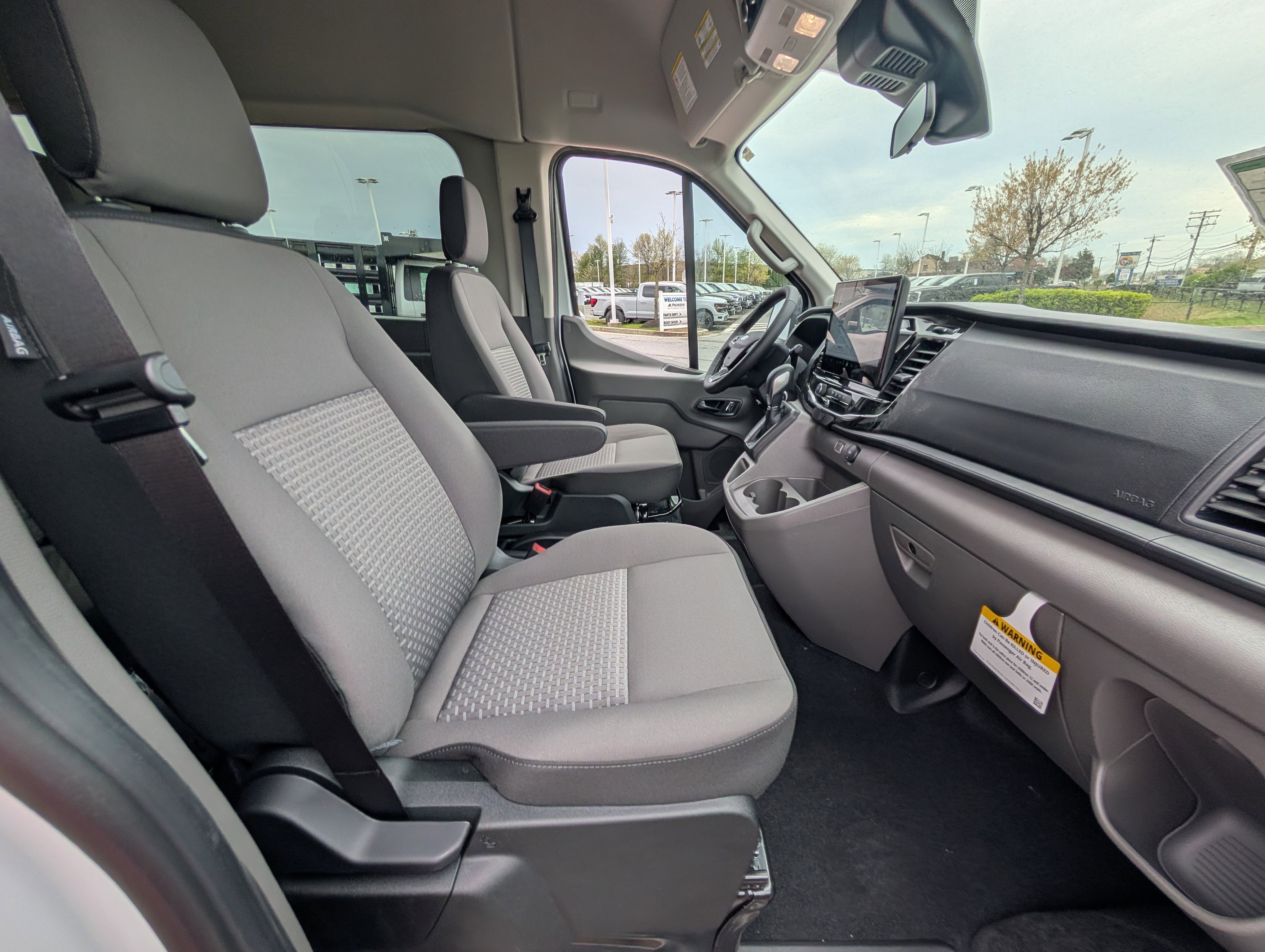2026 Ford Transit Passenger Wagon XLT