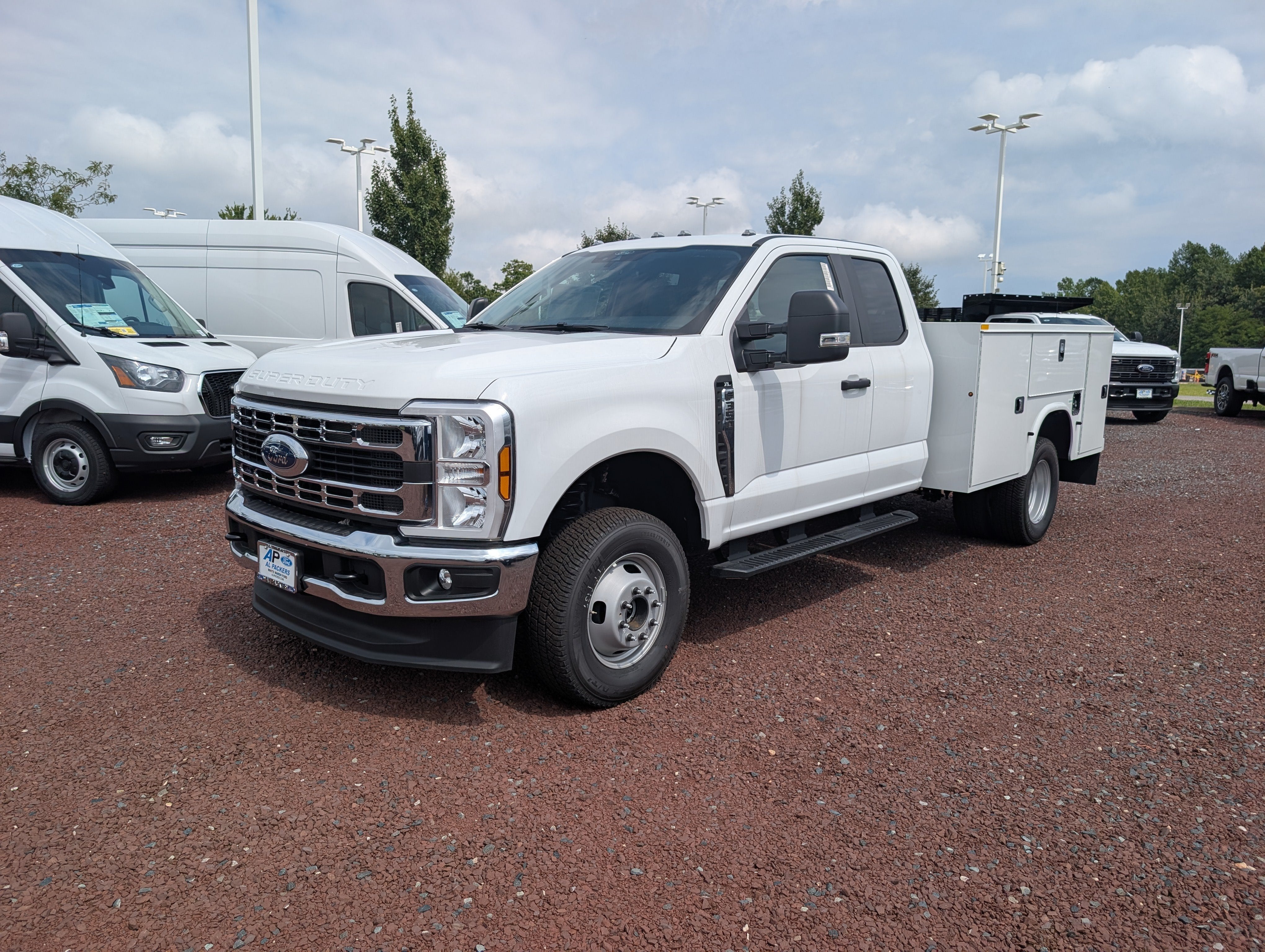 2026 Ford Super Duty F-350 DRW XL
