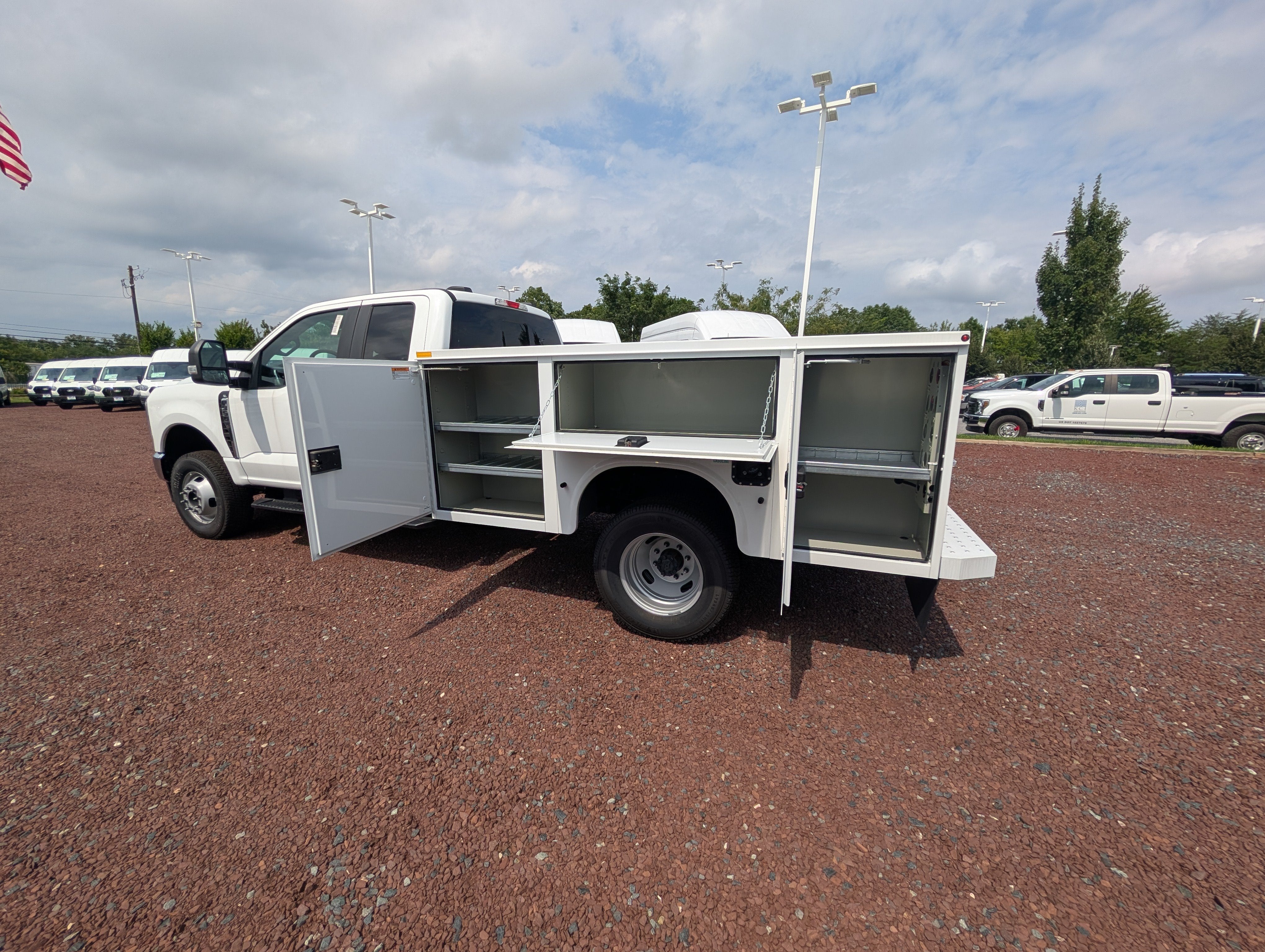 2026 Ford Super Duty F-350 DRW XL