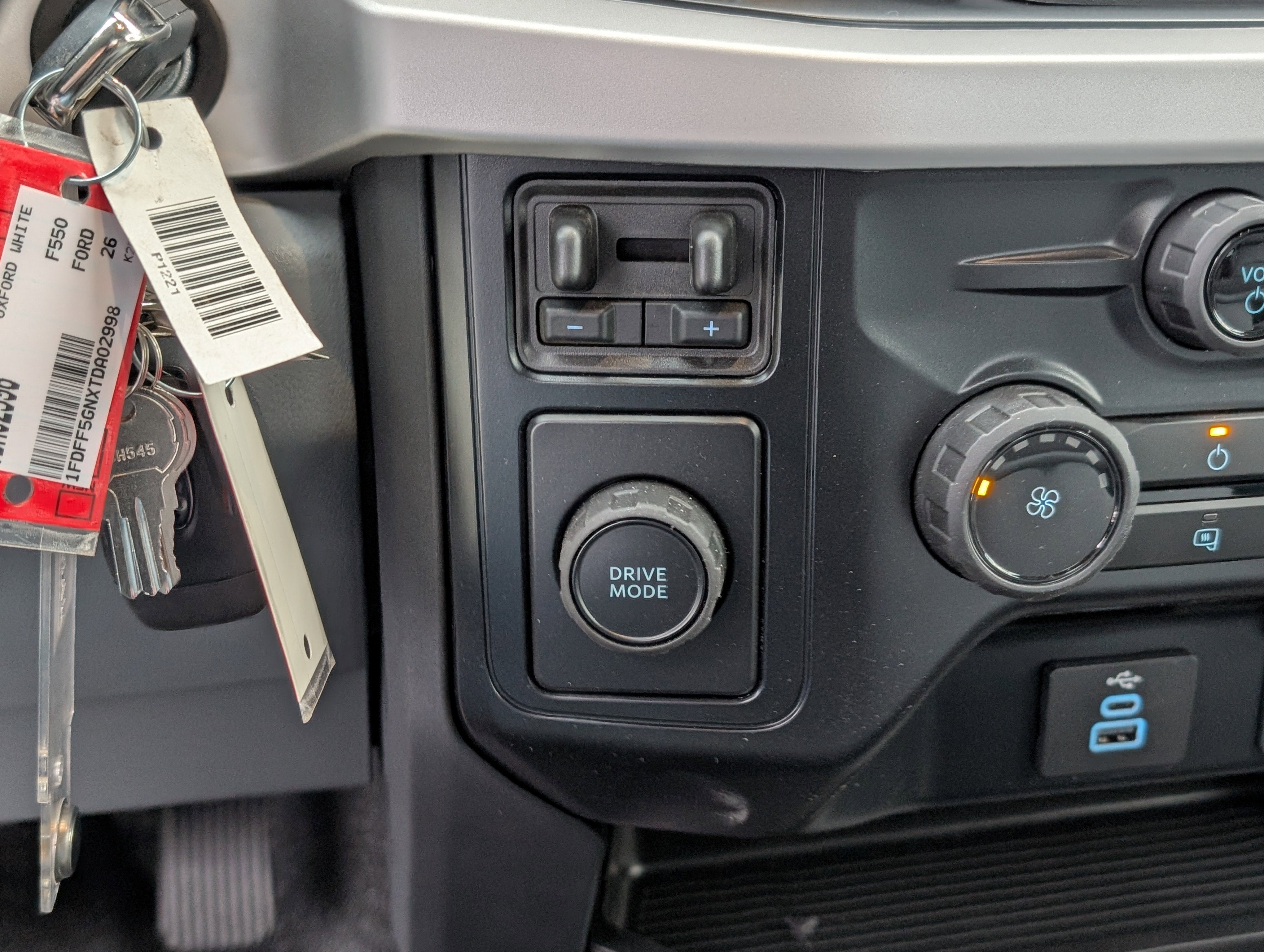 2026 Ford Super Duty F-550 DRW XL