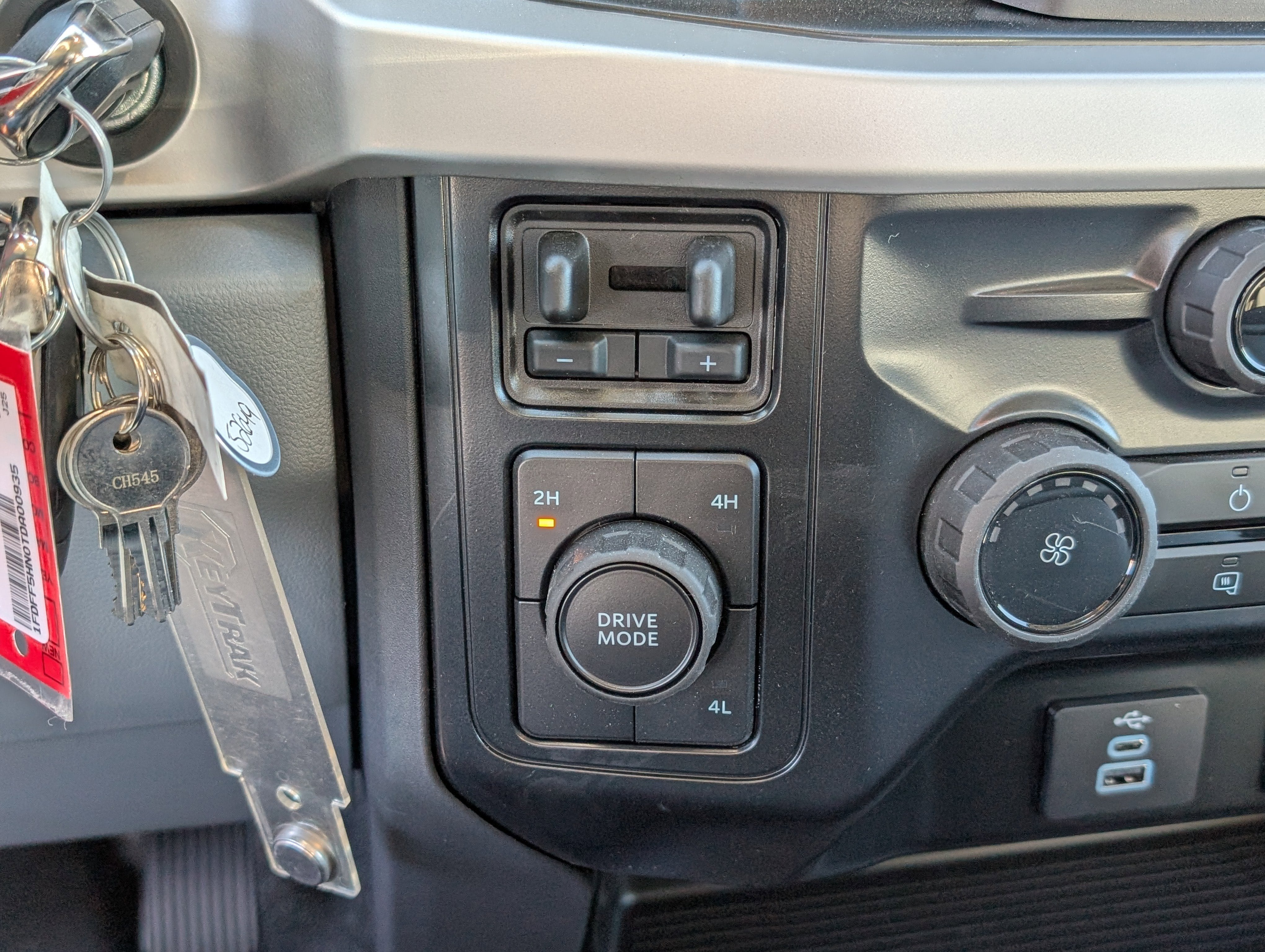 2026 Ford Super Duty F-550 DRW XL