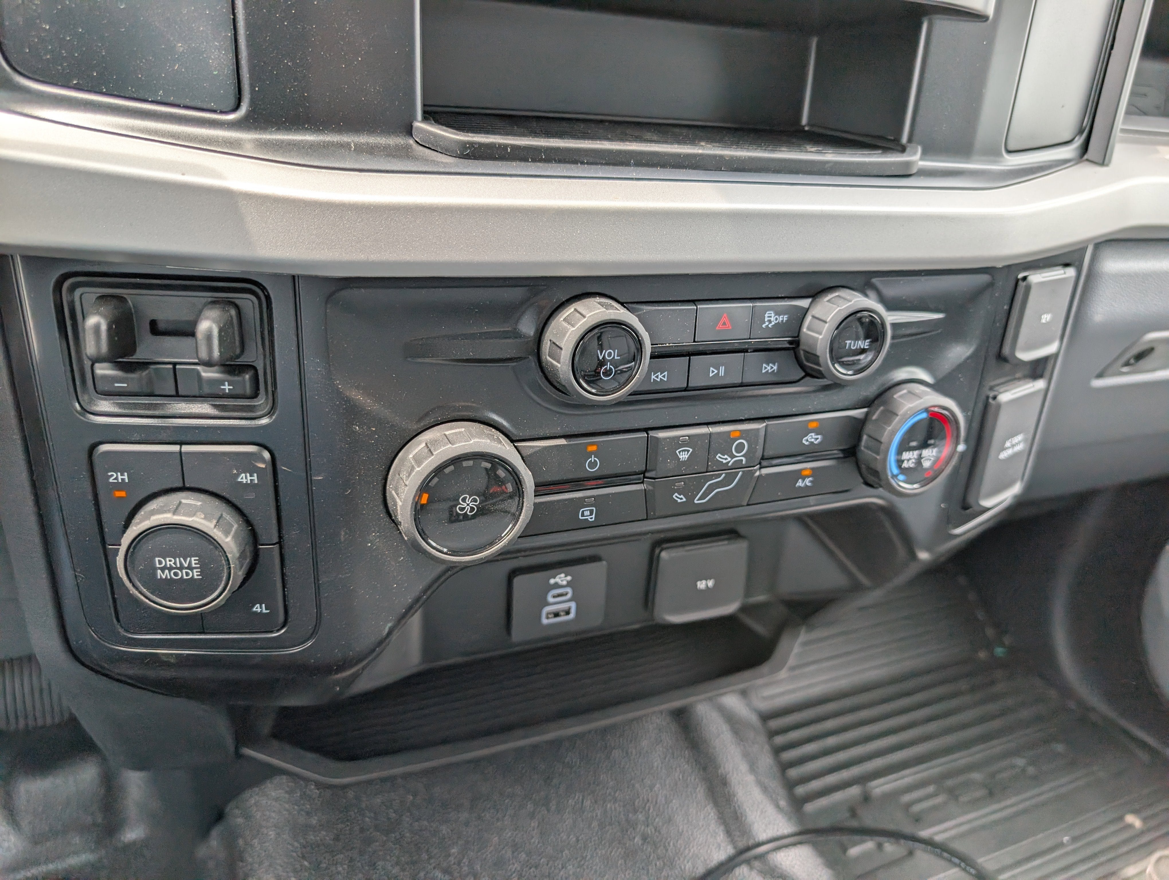 2026 Ford Super Duty F-550 DRW XL