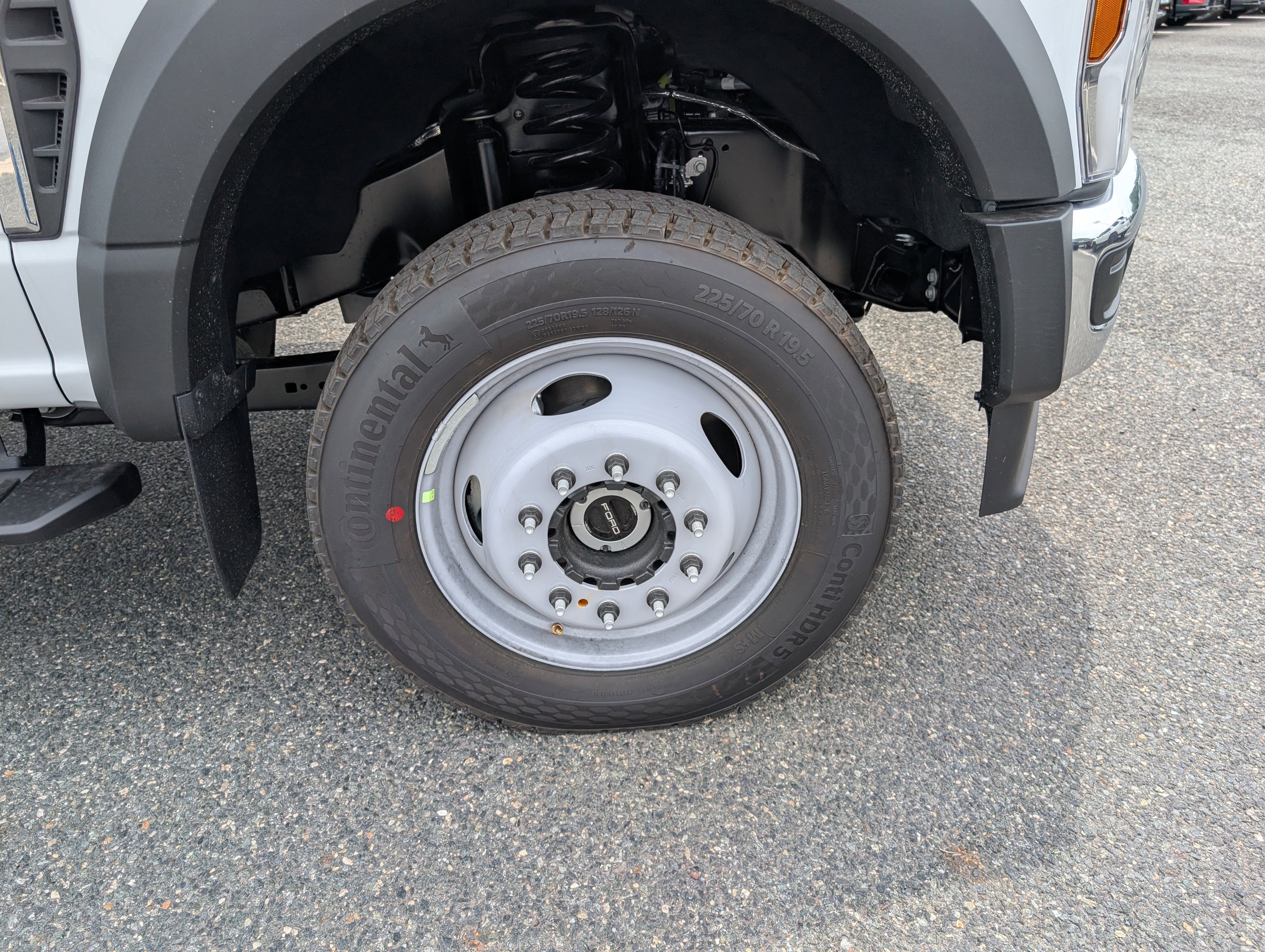 2026 Ford Super Duty F-550 DRW XL