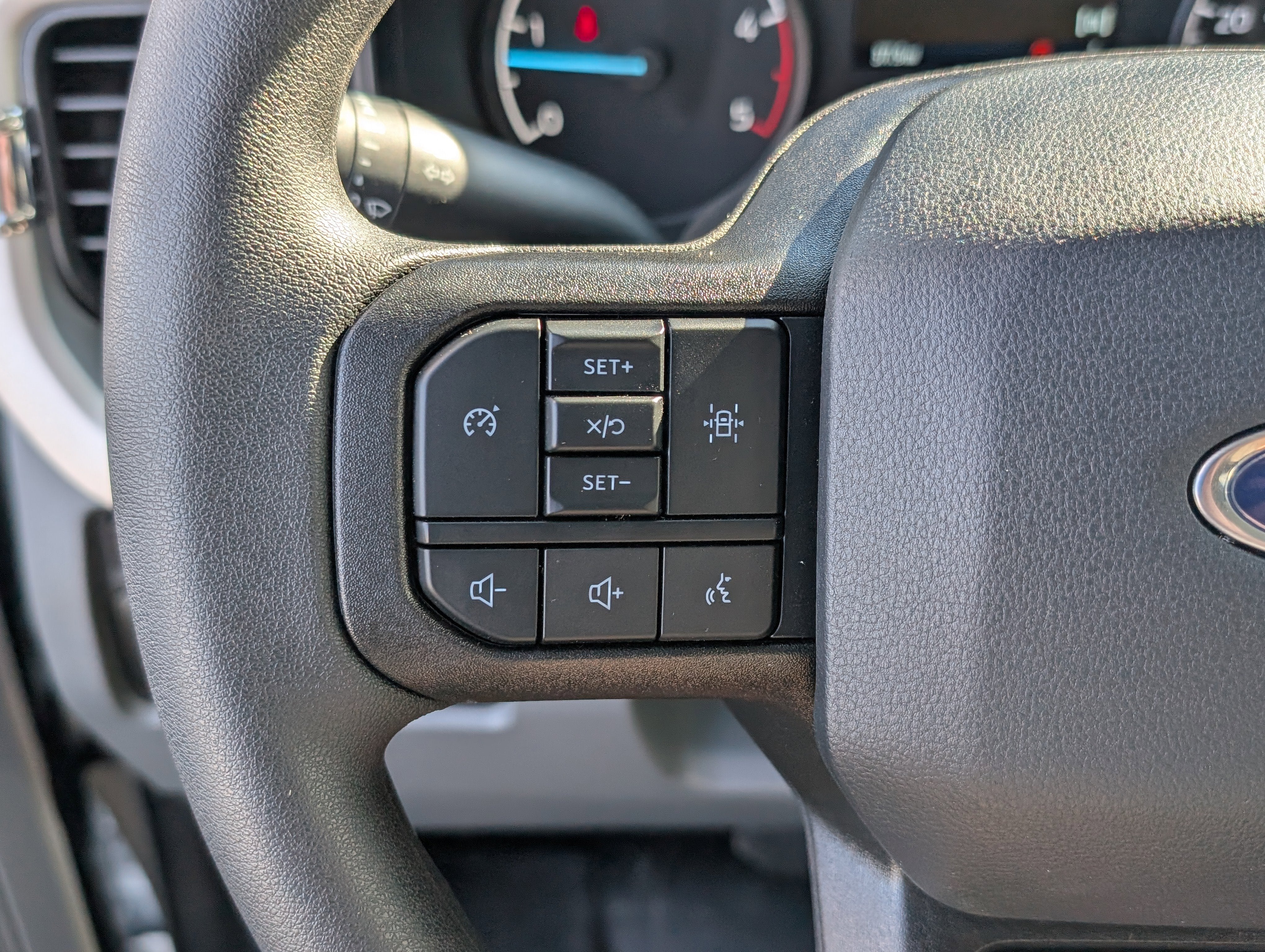 2025 Ford Super Duty F-550 DRW XL