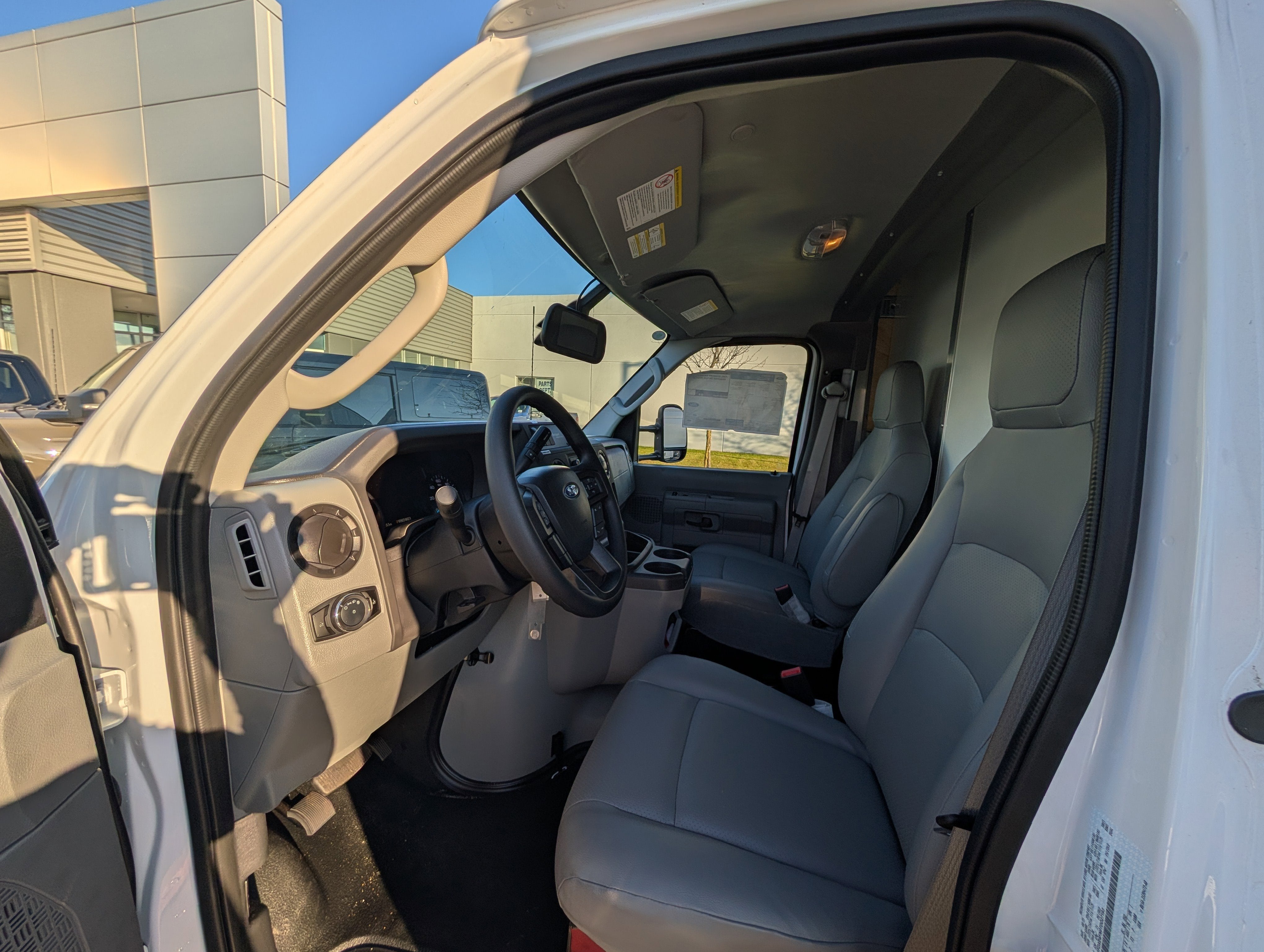 2026 Ford E-Series Cutaway E-450 DRW