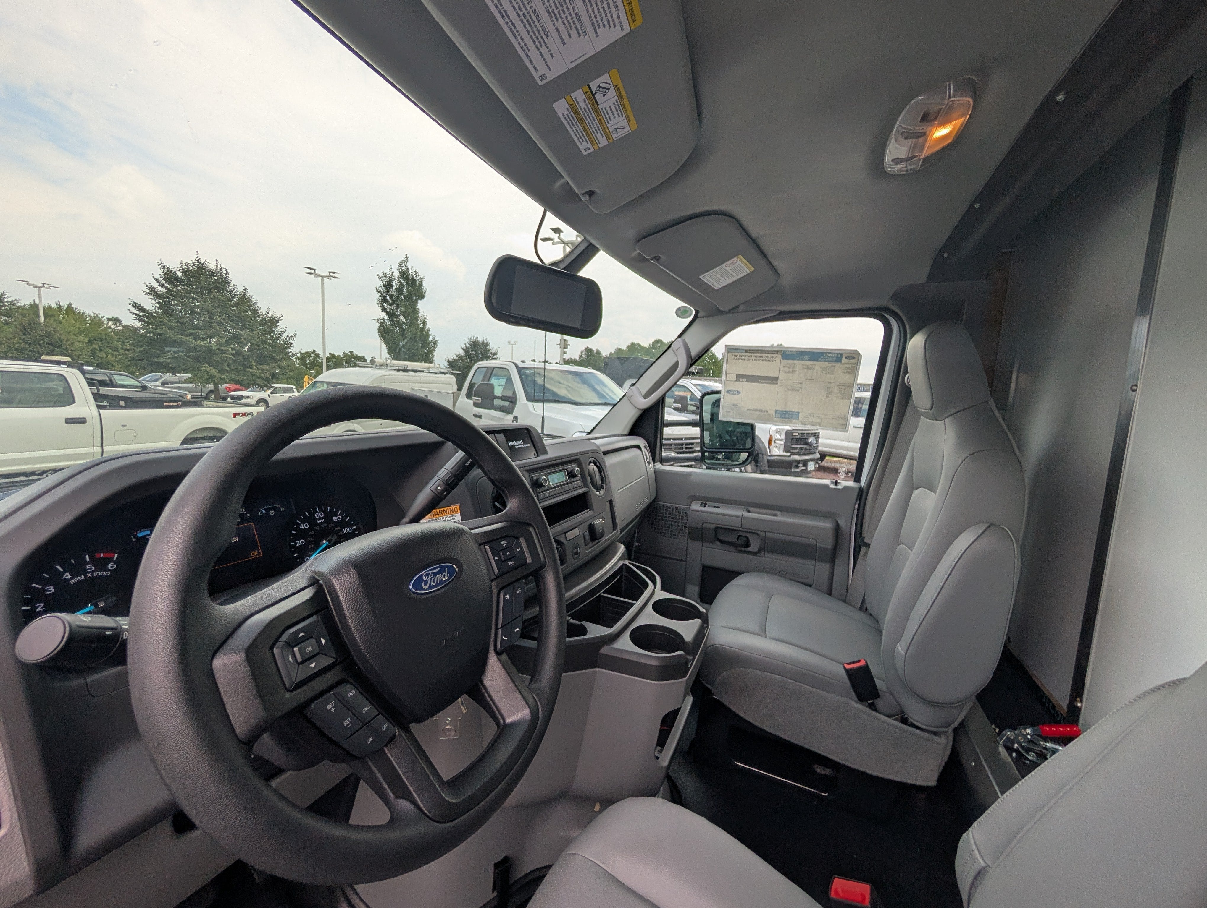 2027 Ford E-Series Cutaway Base