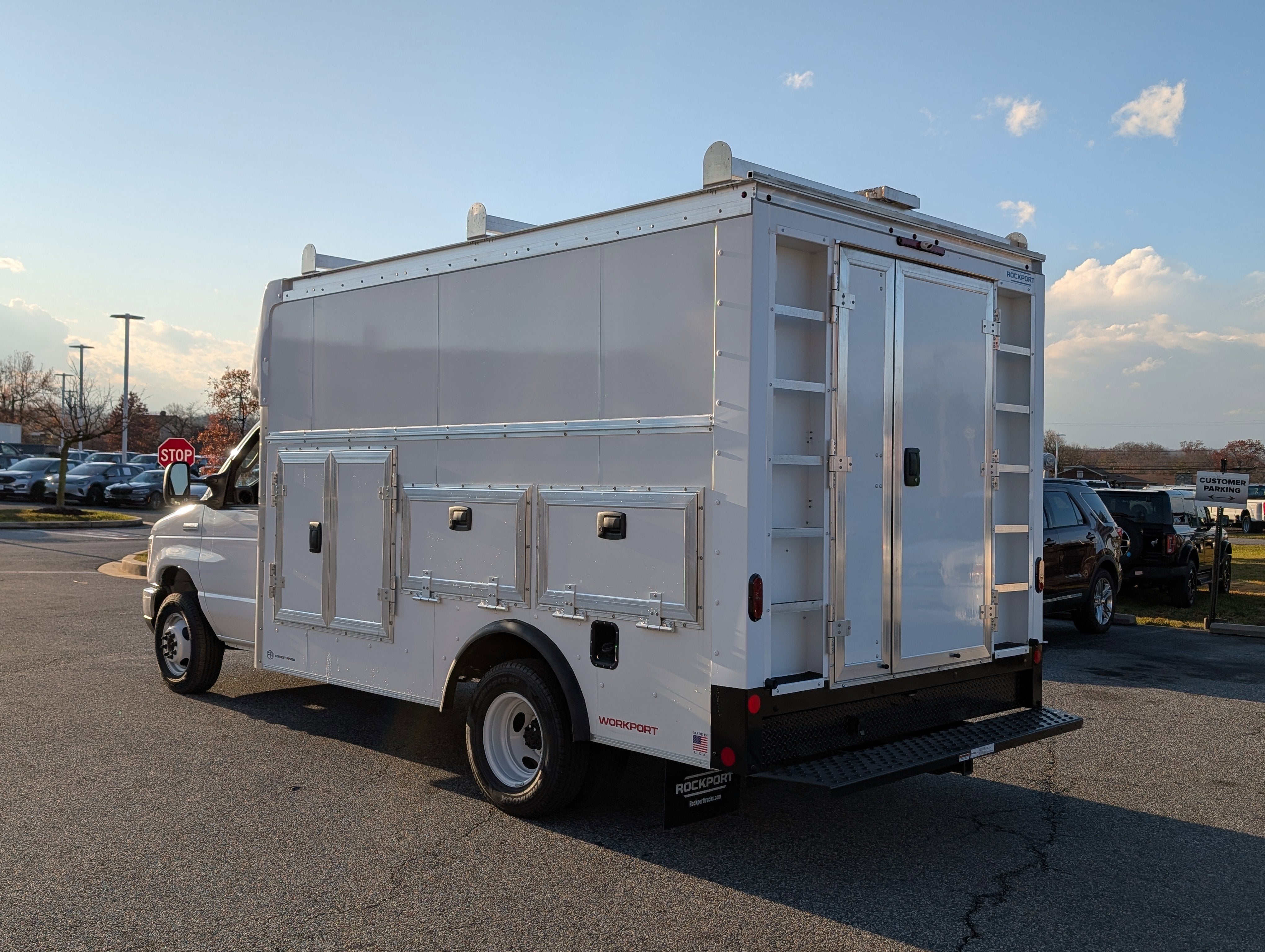 2026 Ford E-Series Cutaway E-450 DRW