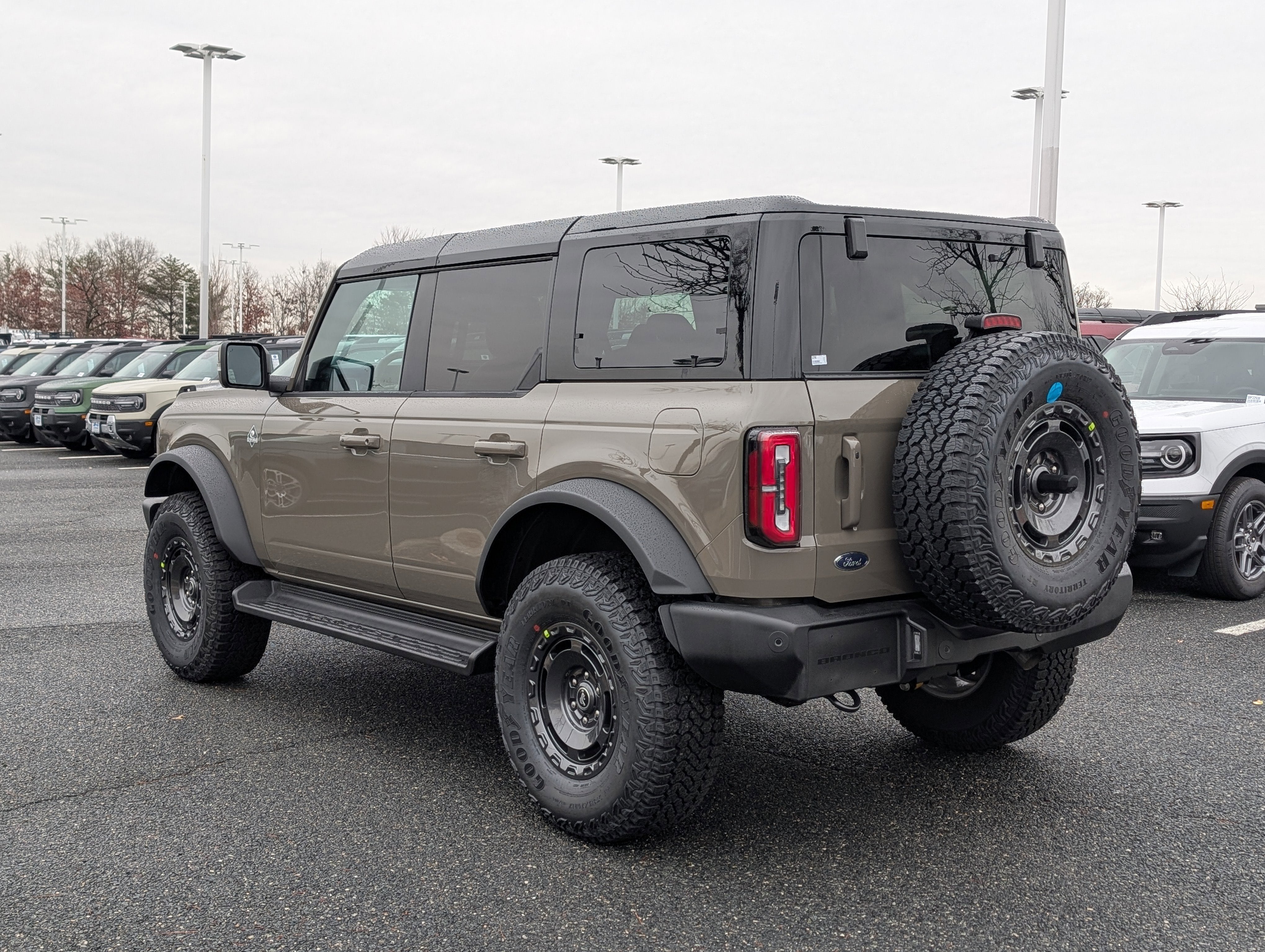 2025 Ford Bronco Outer Banks