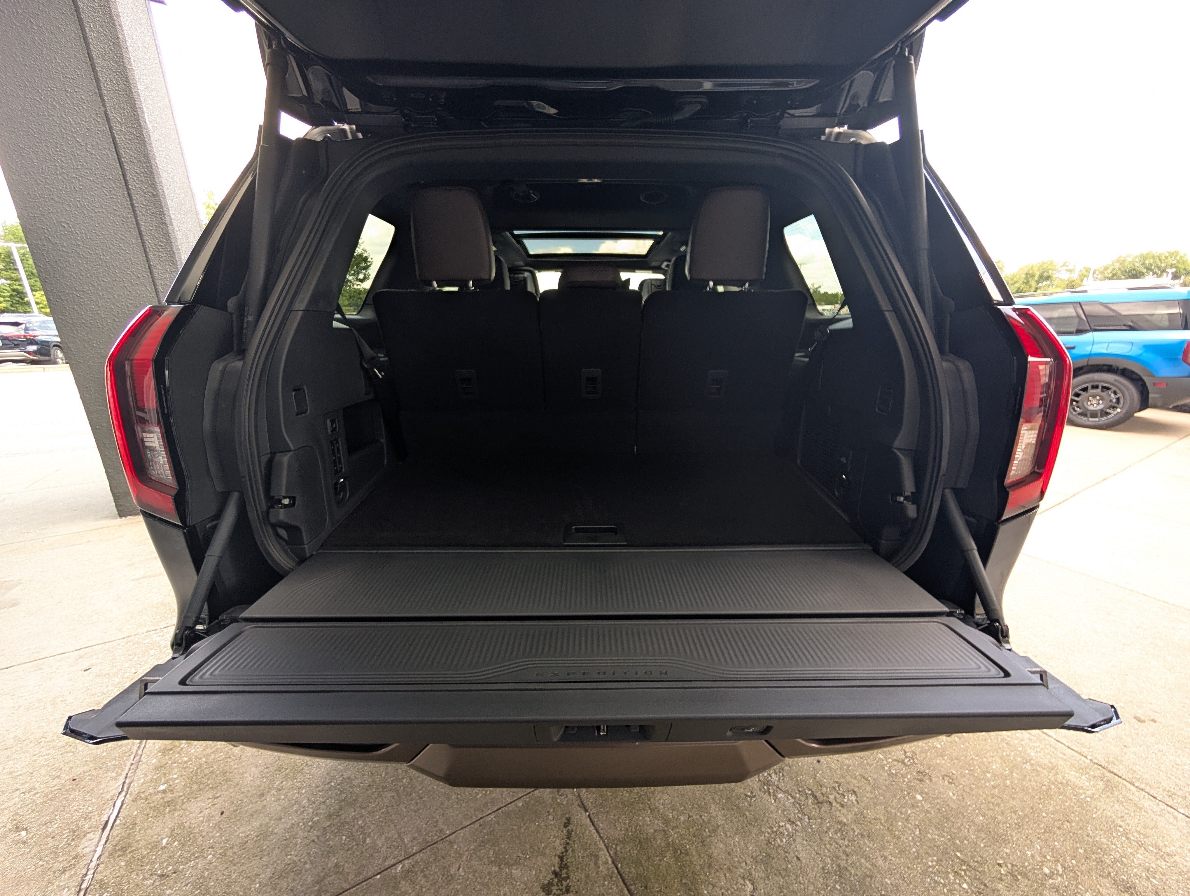 2027 Ford Expedition King Ranch