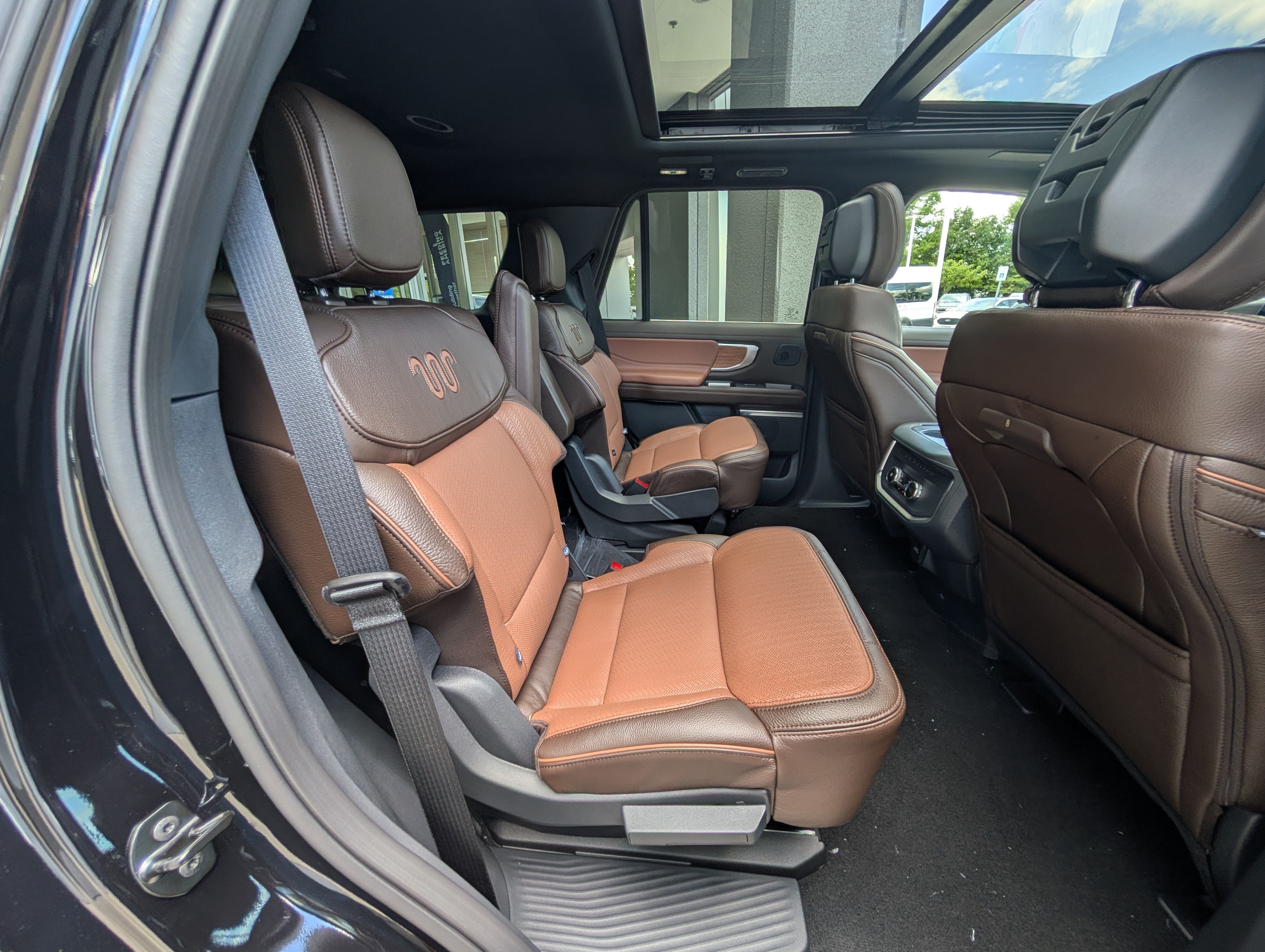 2027 Ford Expedition King Ranch