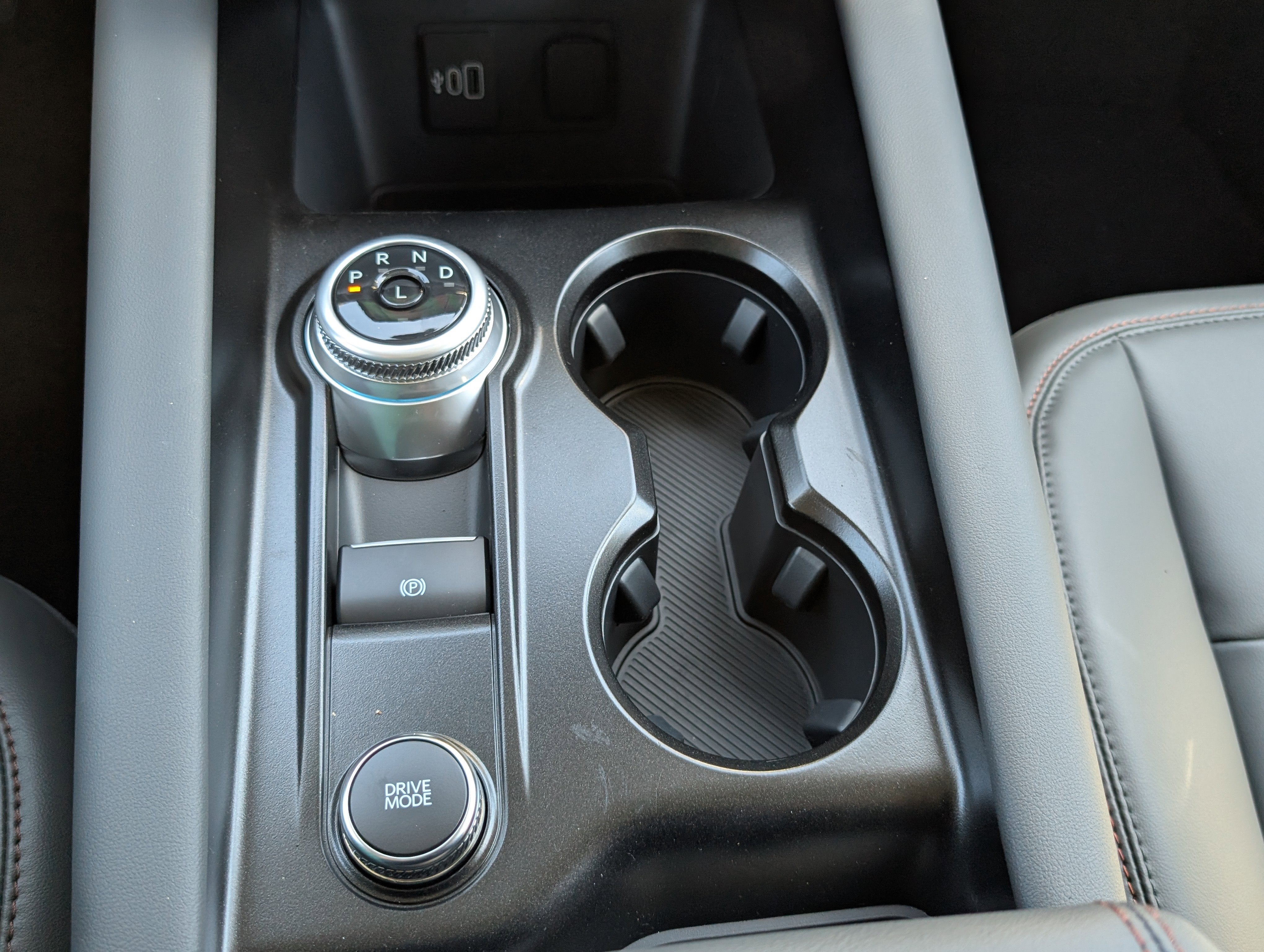 2026 Ford Explorer Active with 200A Pkg