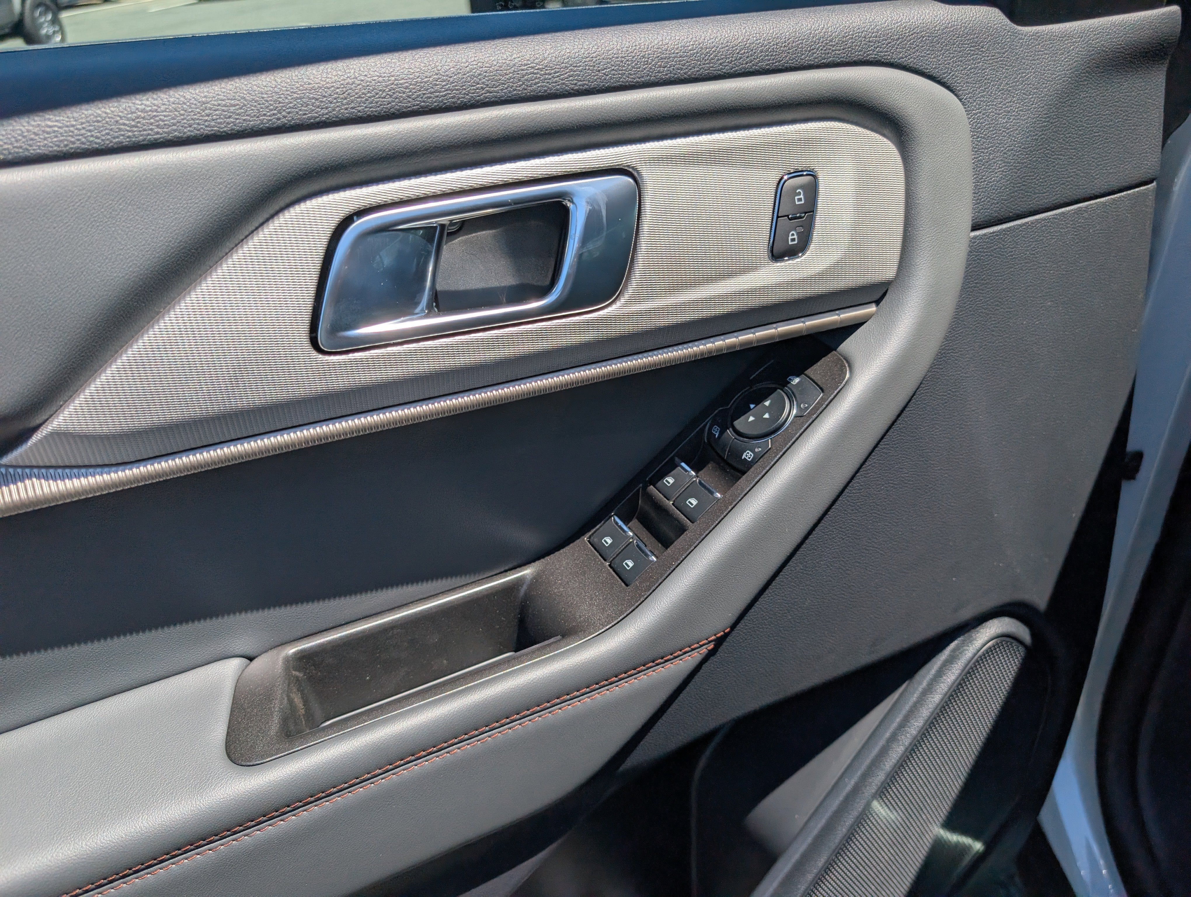2026 Ford Explorer Active with 200A Pkg