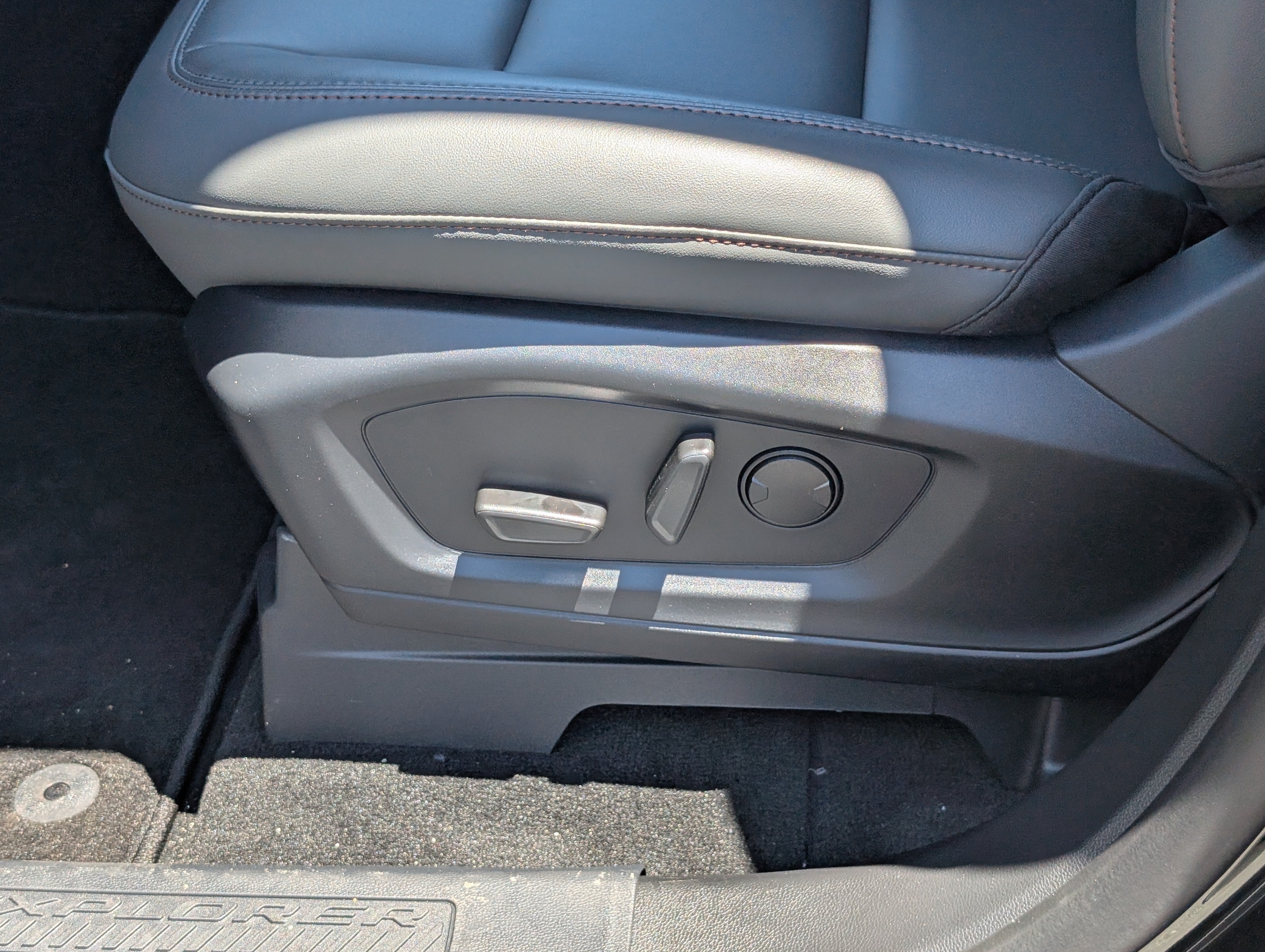 2026 Ford Explorer Active with 200A Pkg