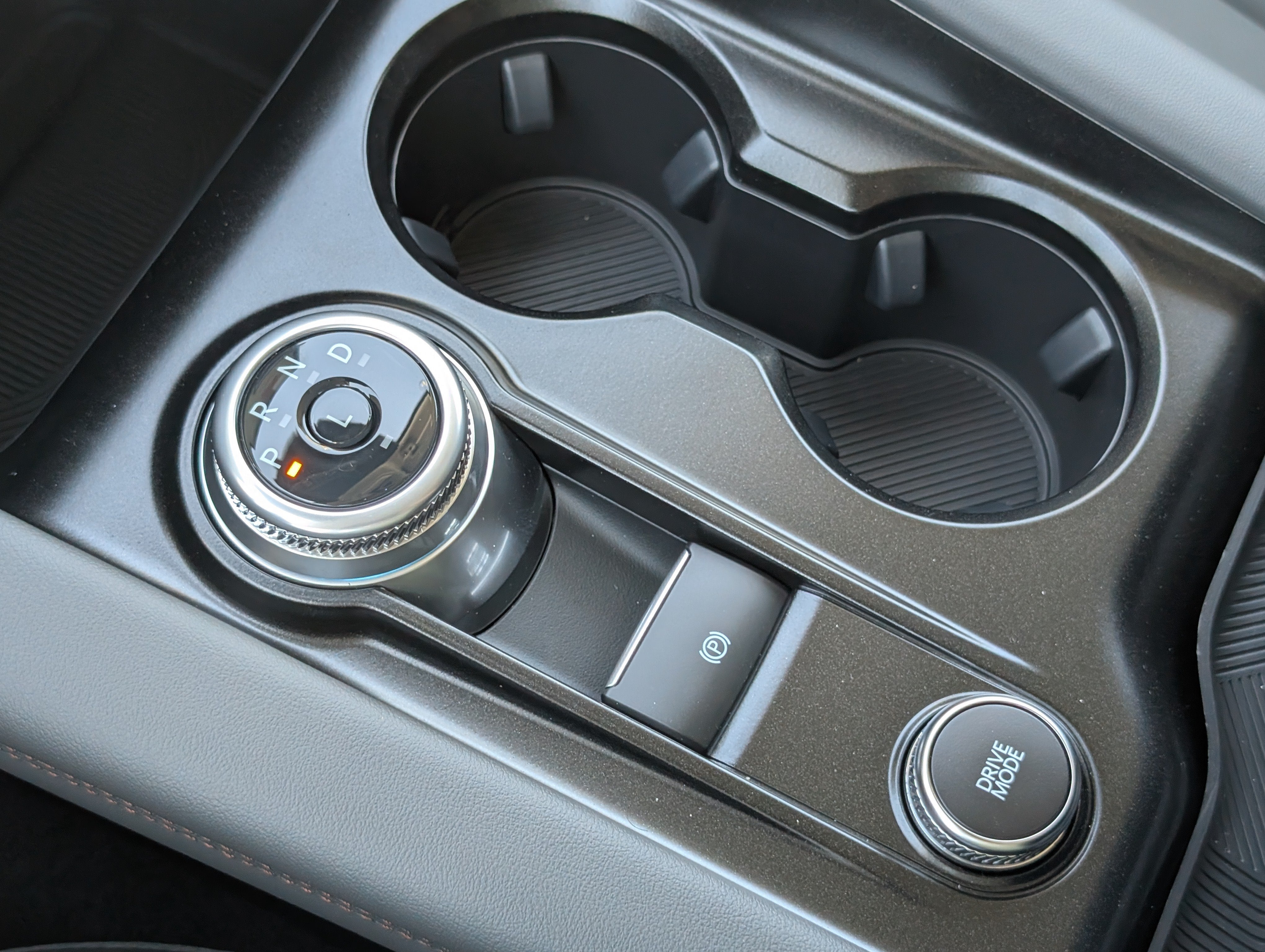 2026 Ford Explorer Active with 200A Pkg