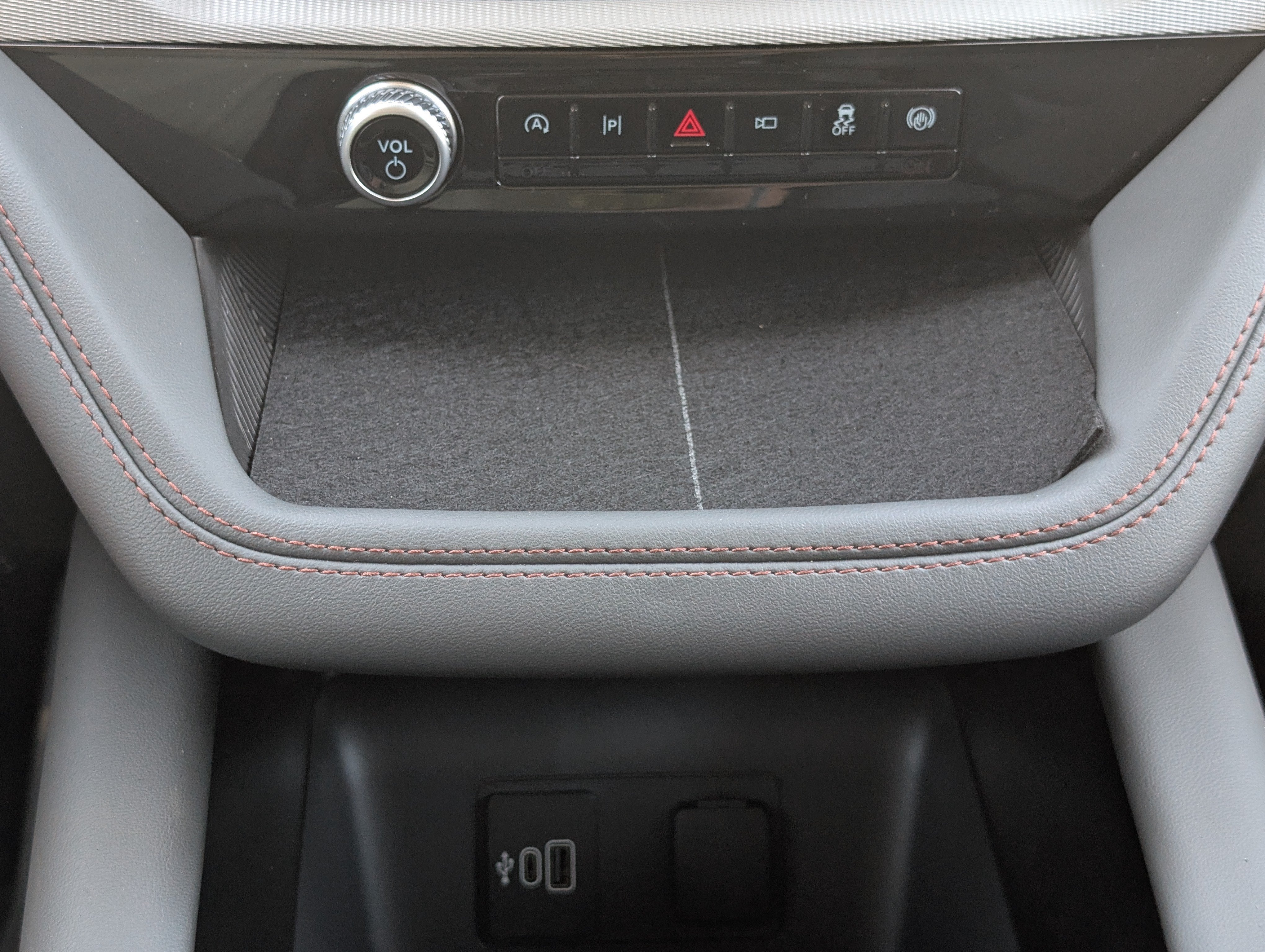 2026 Ford Explorer Active with 200A Pkg