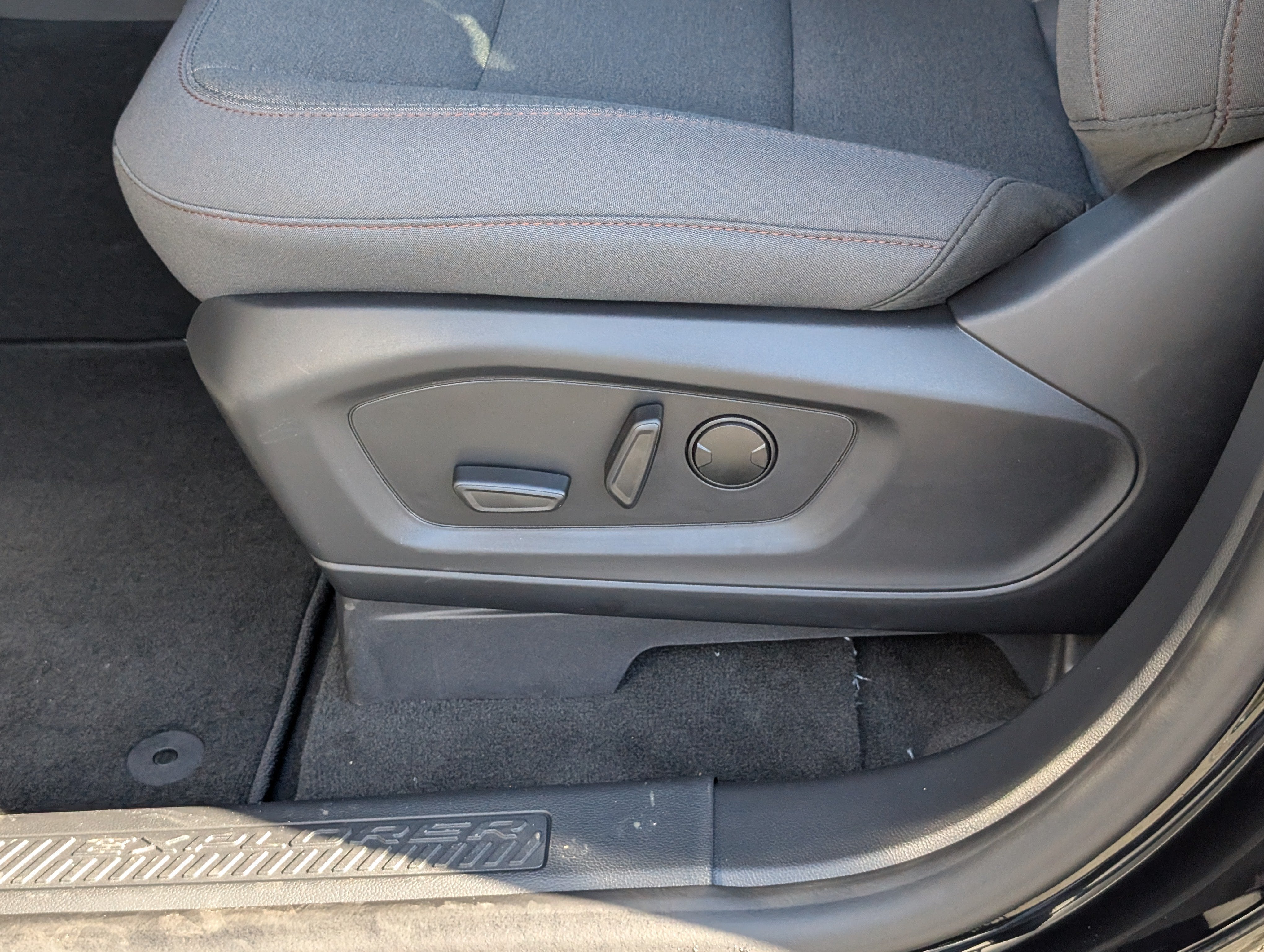2027 Ford Explorer Active with 200A Pkg