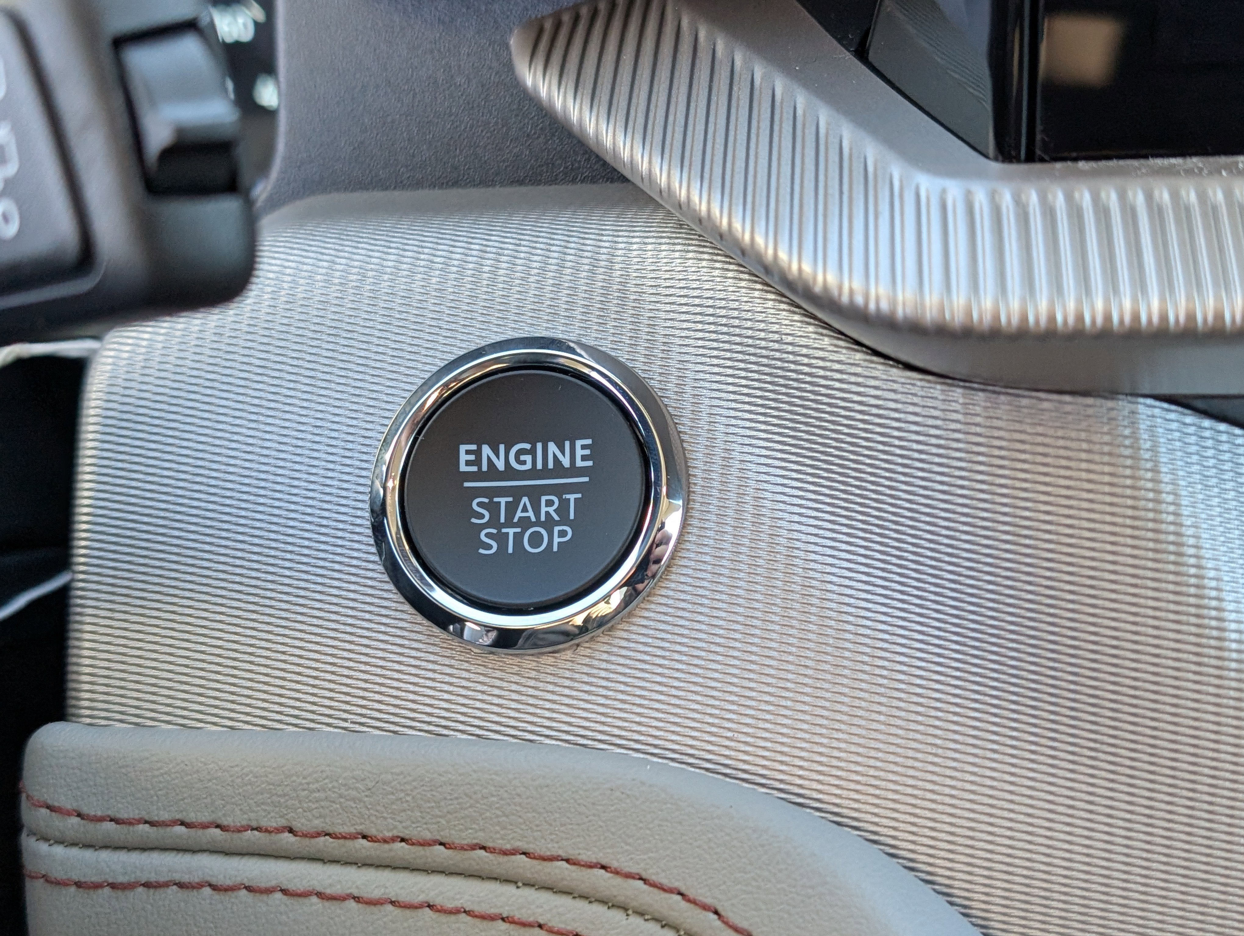 2026 Ford Explorer Active with 200A Pkg