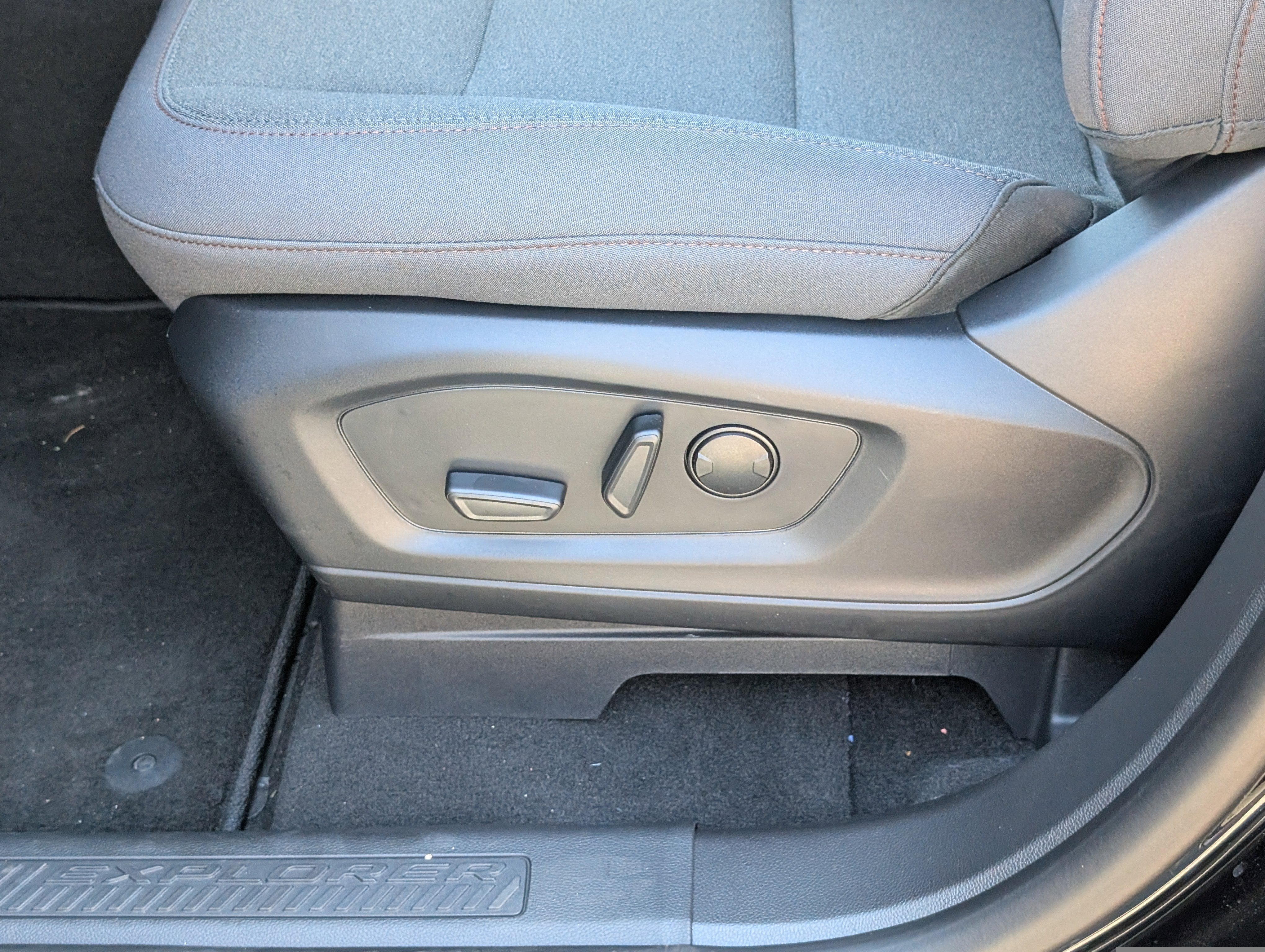 2026 Ford Explorer Active with 200A Pkg