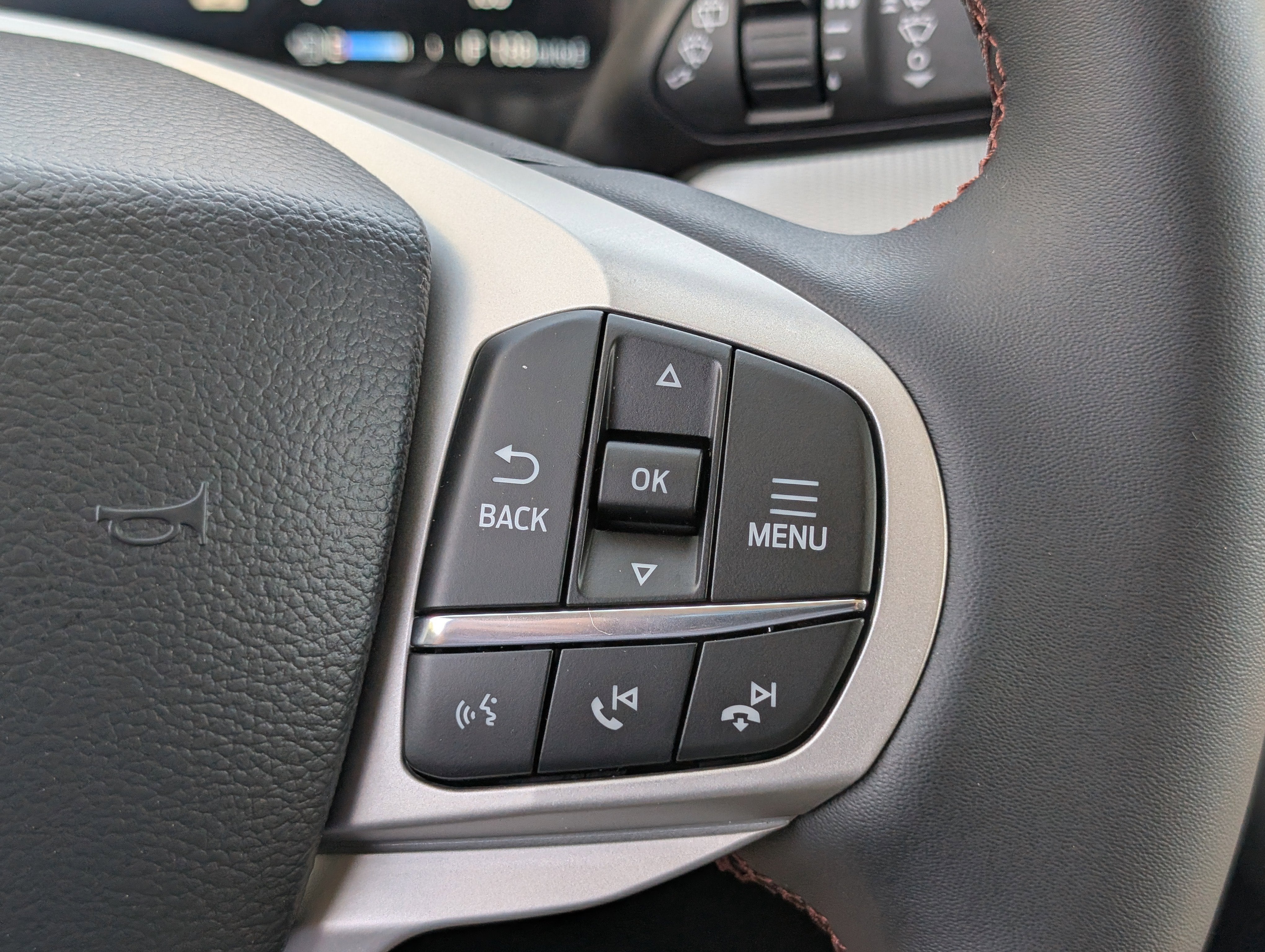 2026 Ford Explorer Active with 200A Pkg