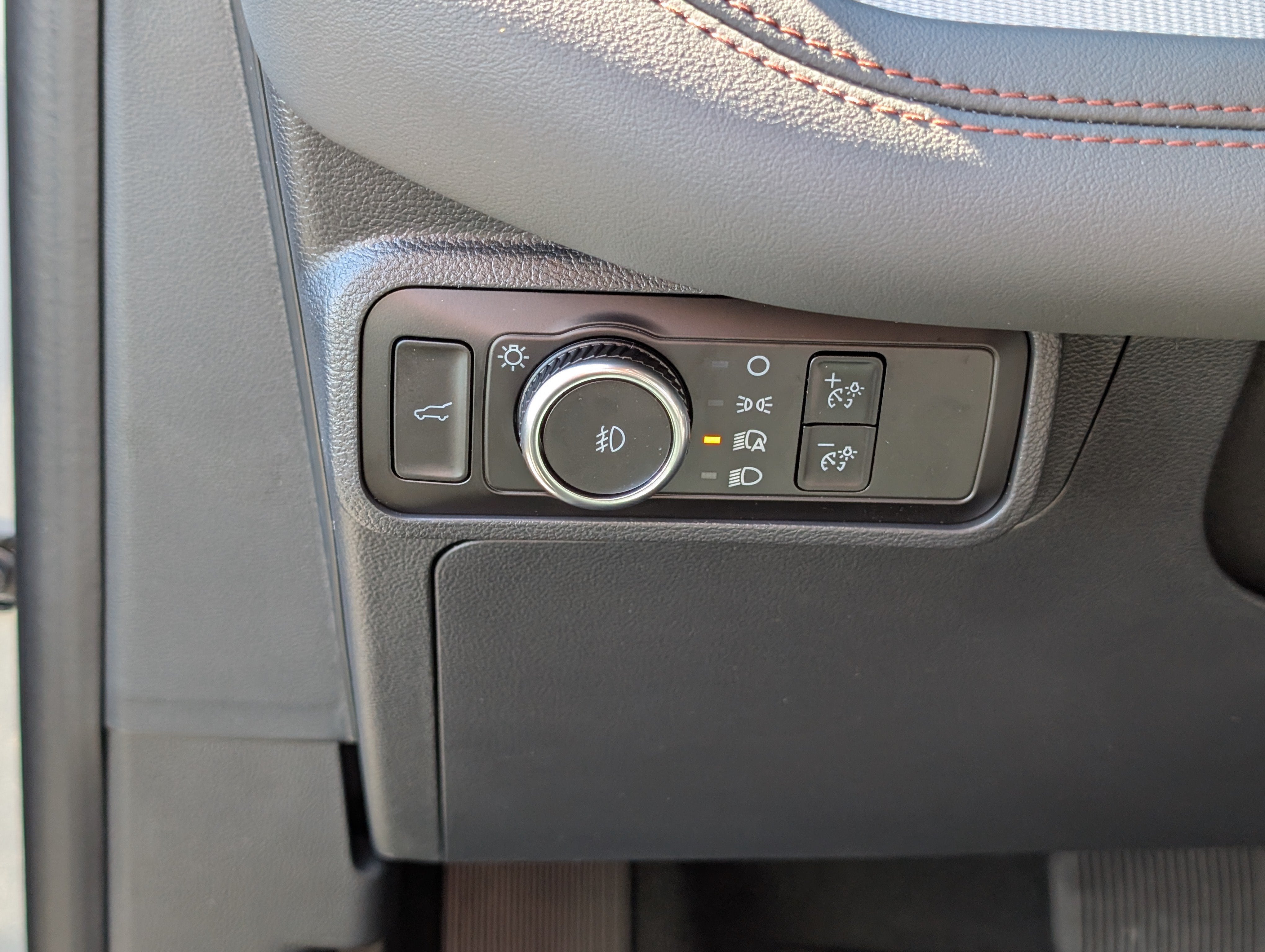 2027 Ford Explorer Active with 200A Pkg