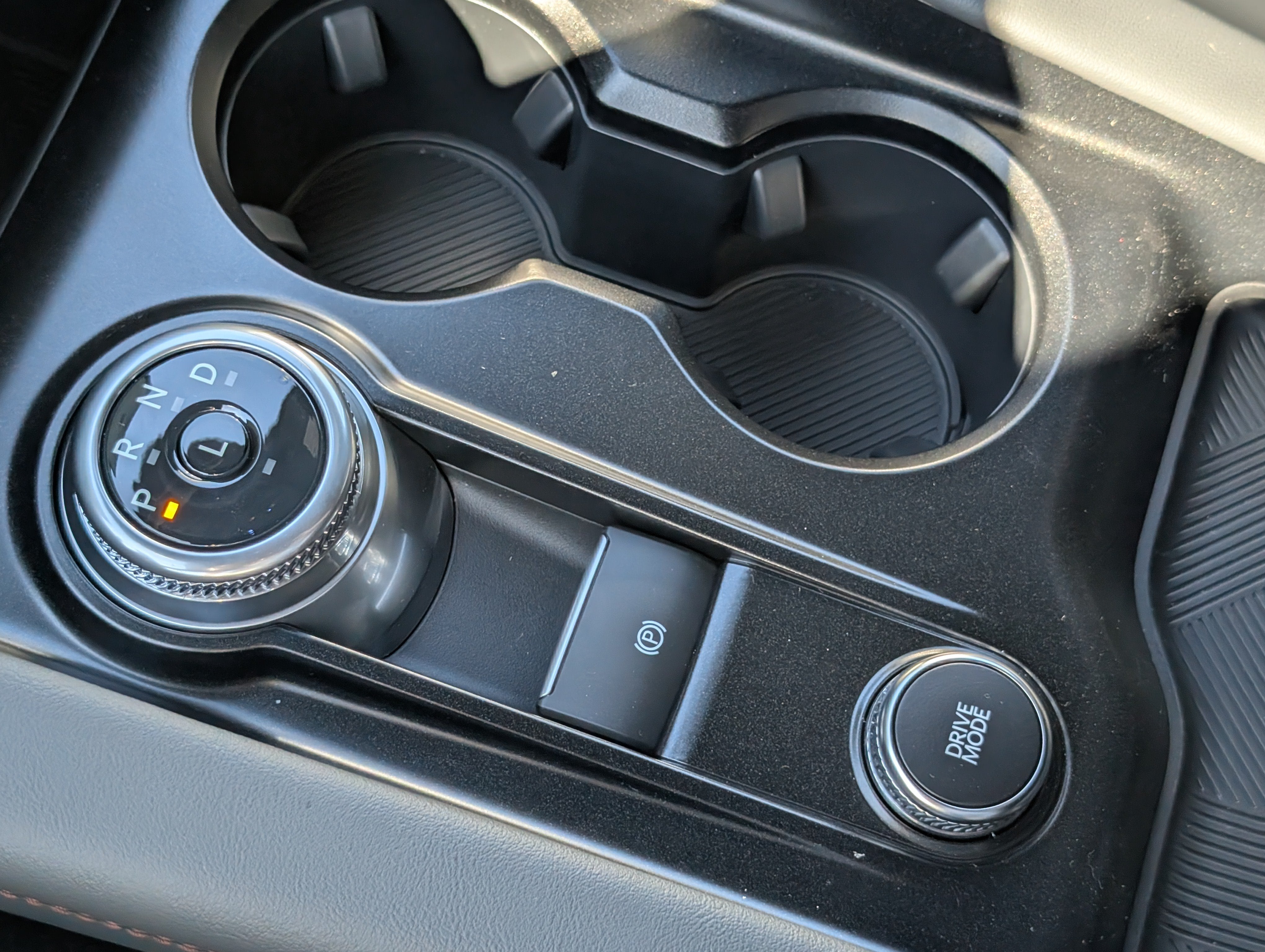 2027 Ford Explorer Active with 200A Pkg