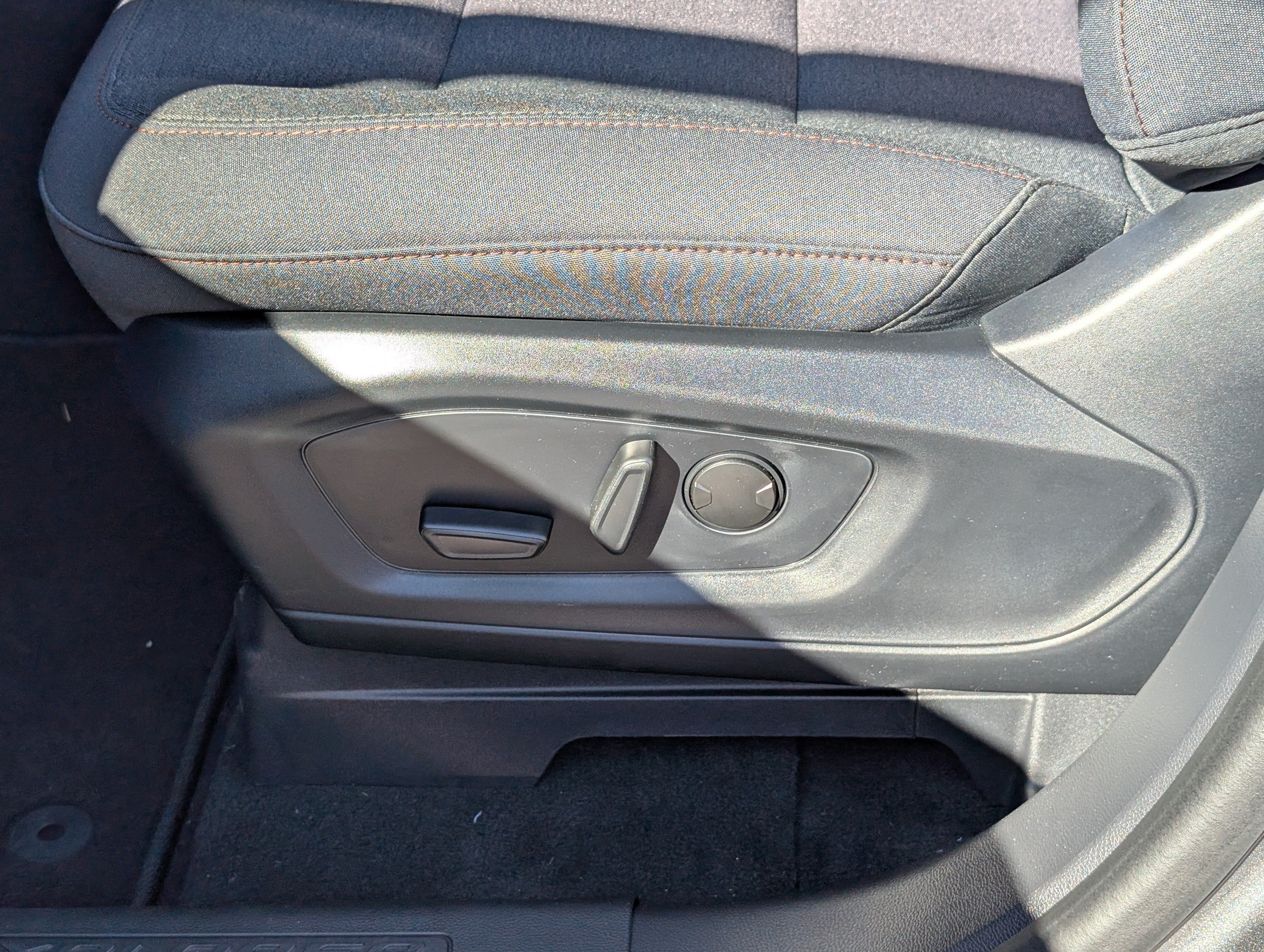 2027 Ford Explorer Active with 200A Pkg