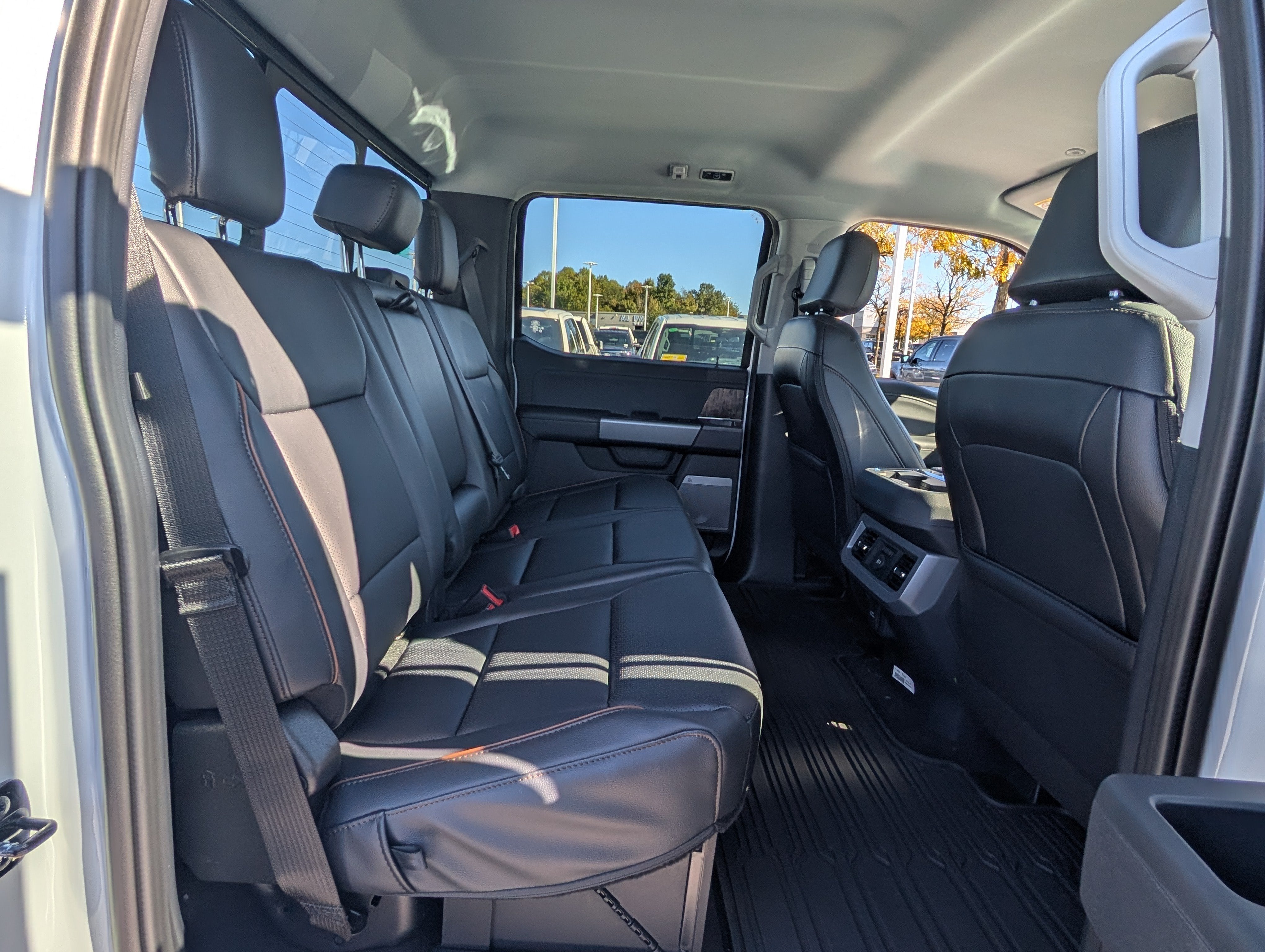 2027 Ford Super Duty F-250 SRW LARIAT