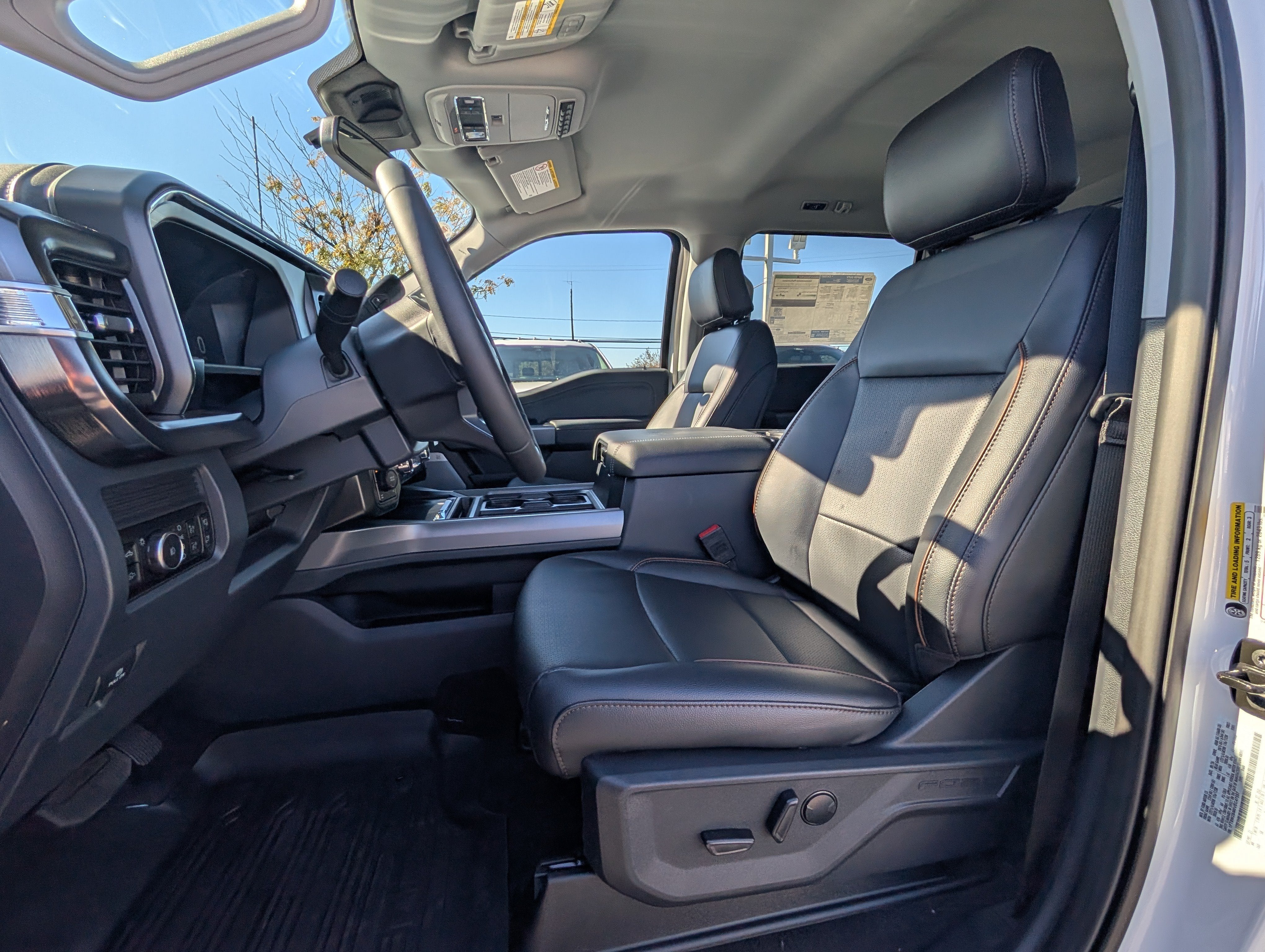 2027 Ford Super Duty F-250 SRW LARIAT