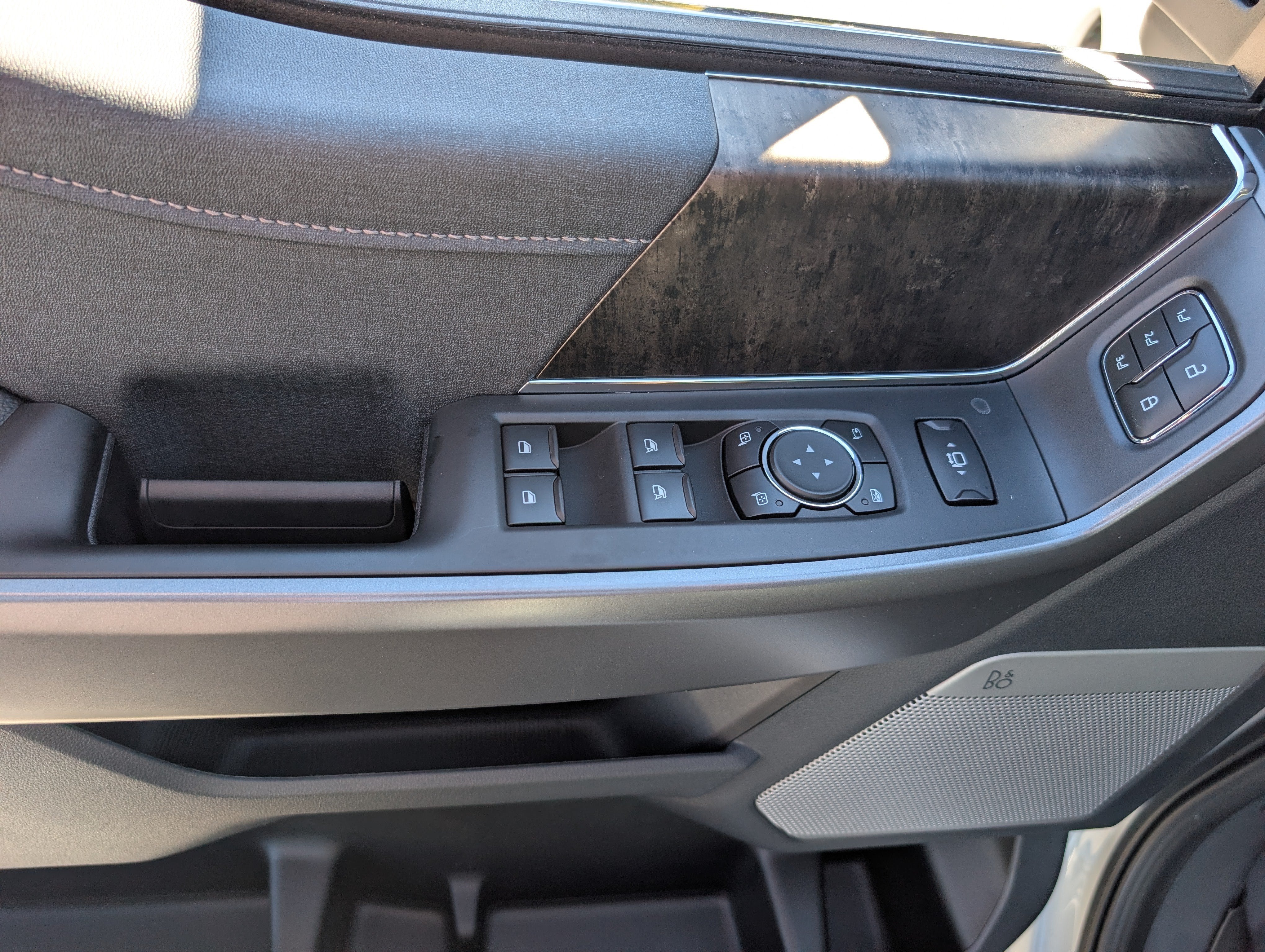 2027 Ford Super Duty F-250 SRW LARIAT