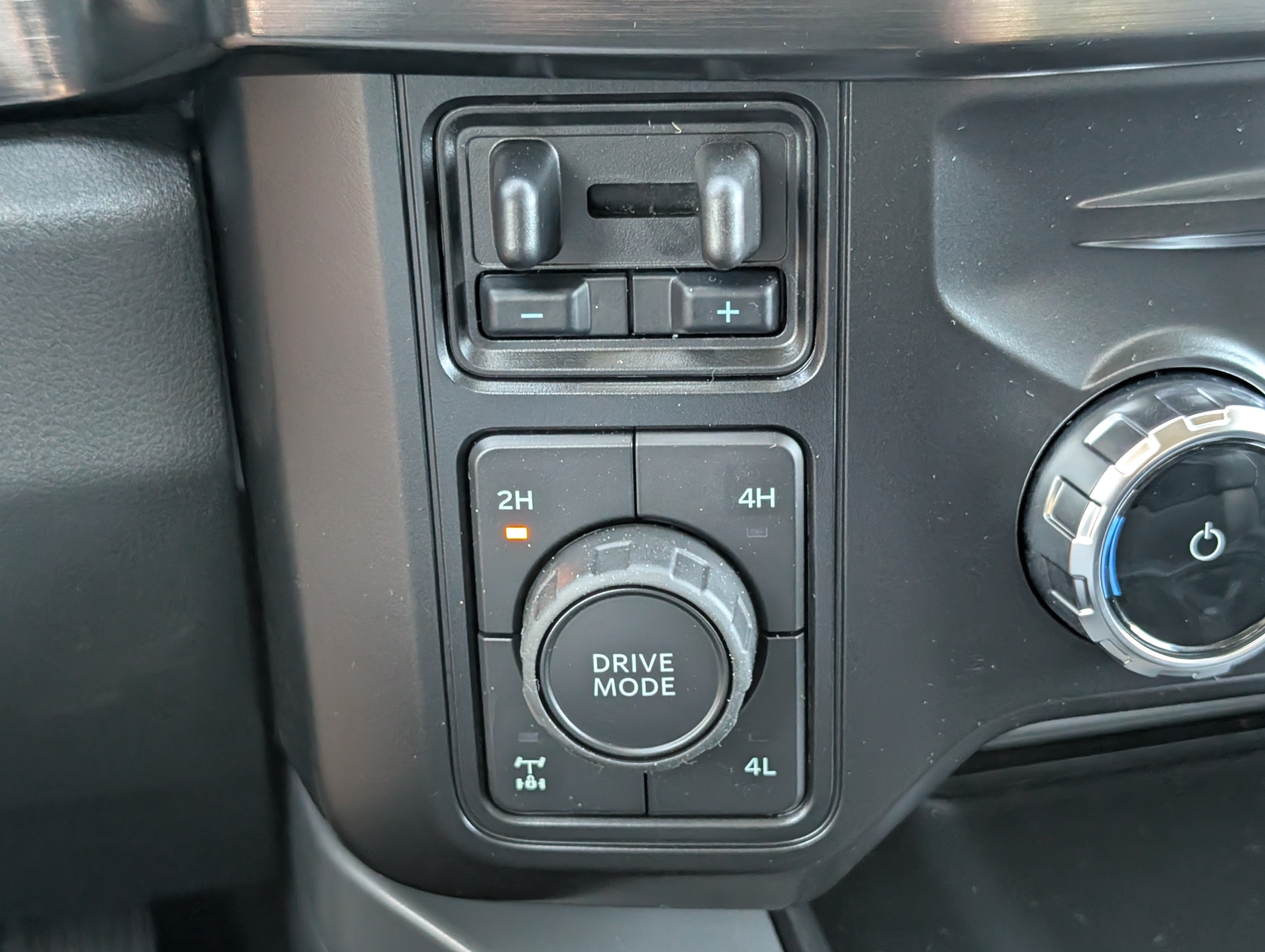 2027 Ford Super Duty F-250 SRW LARIAT