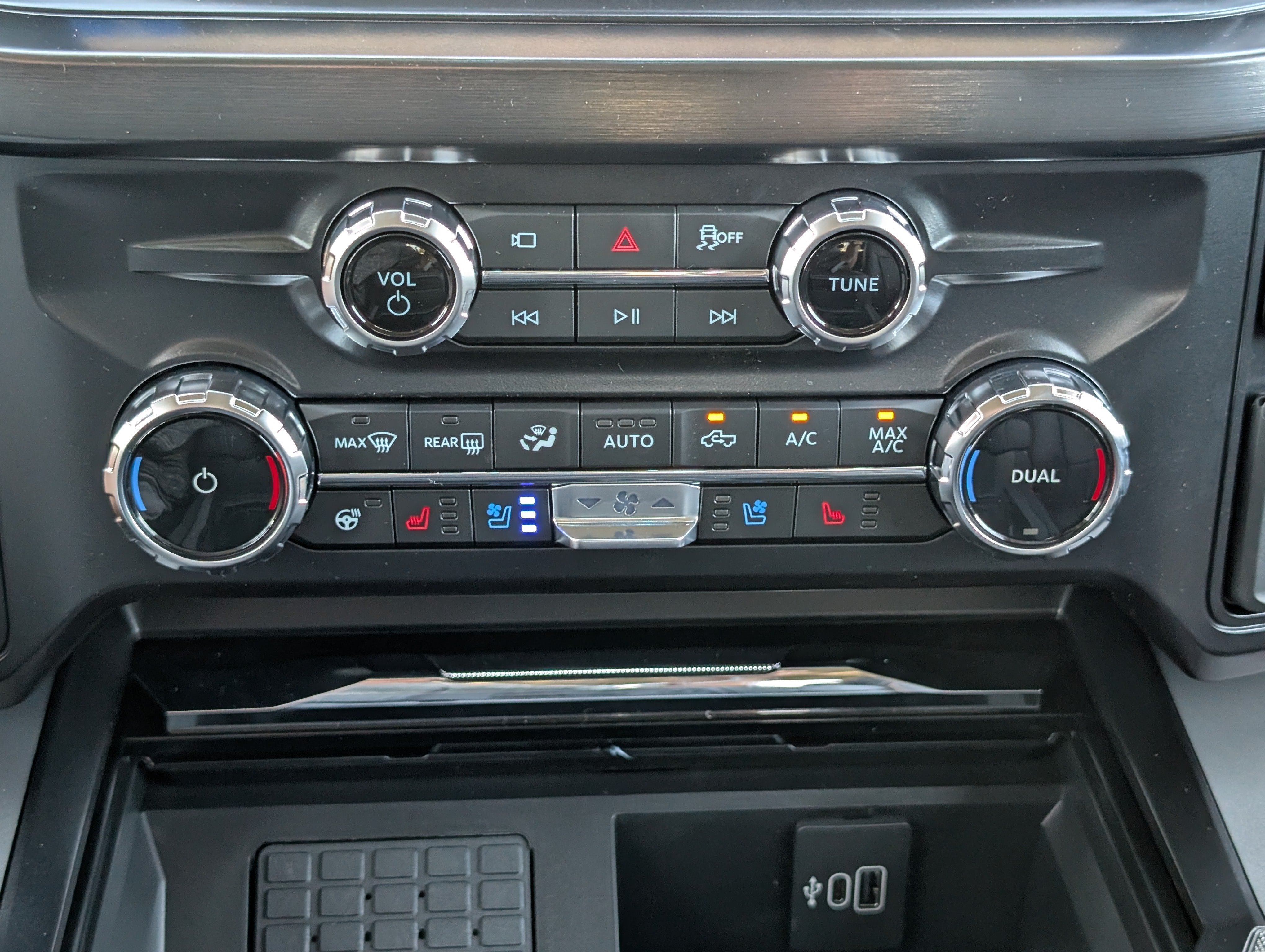 2027 Ford Super Duty F-250 SRW LARIAT