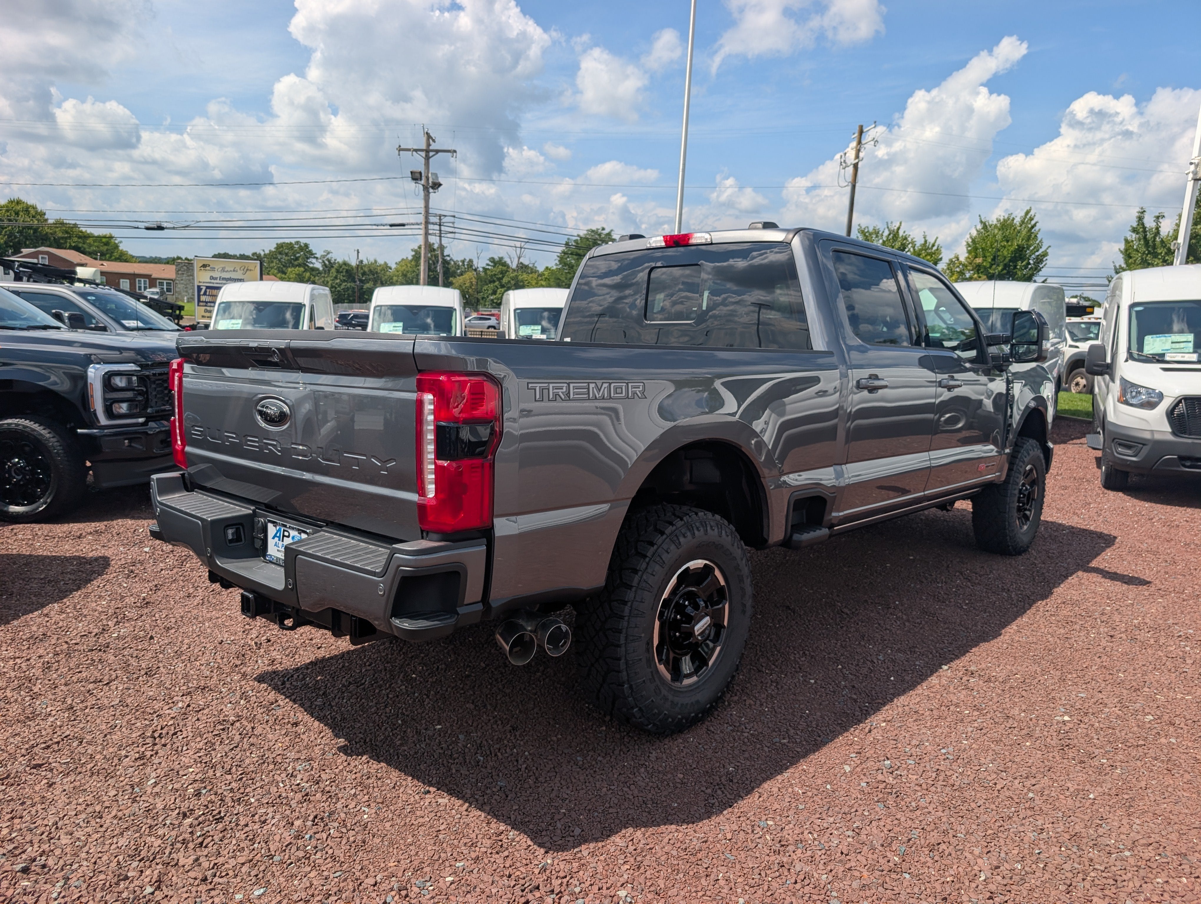 2026 Ford Super Duty F-250 SRW Lariat