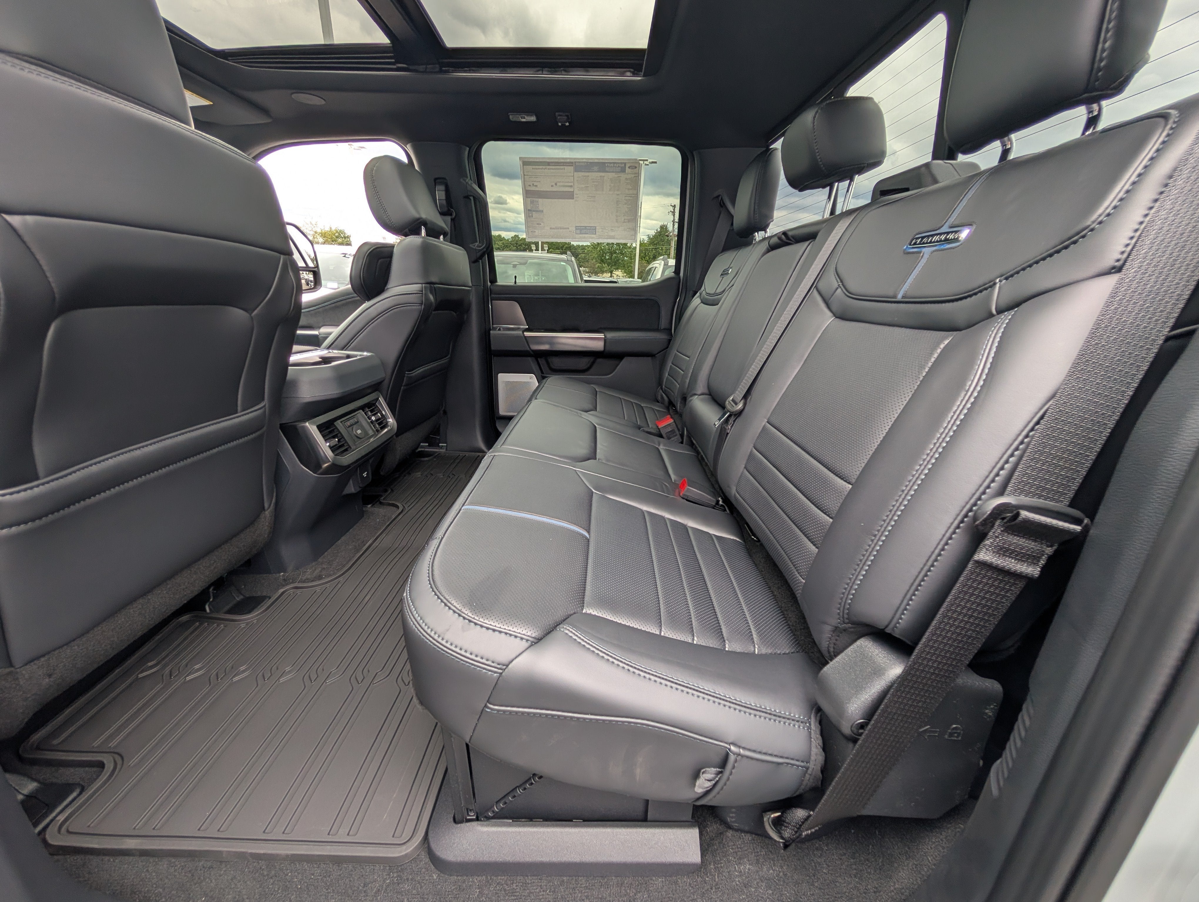 2026 Ford Super Duty F-250 SRW Platinum
