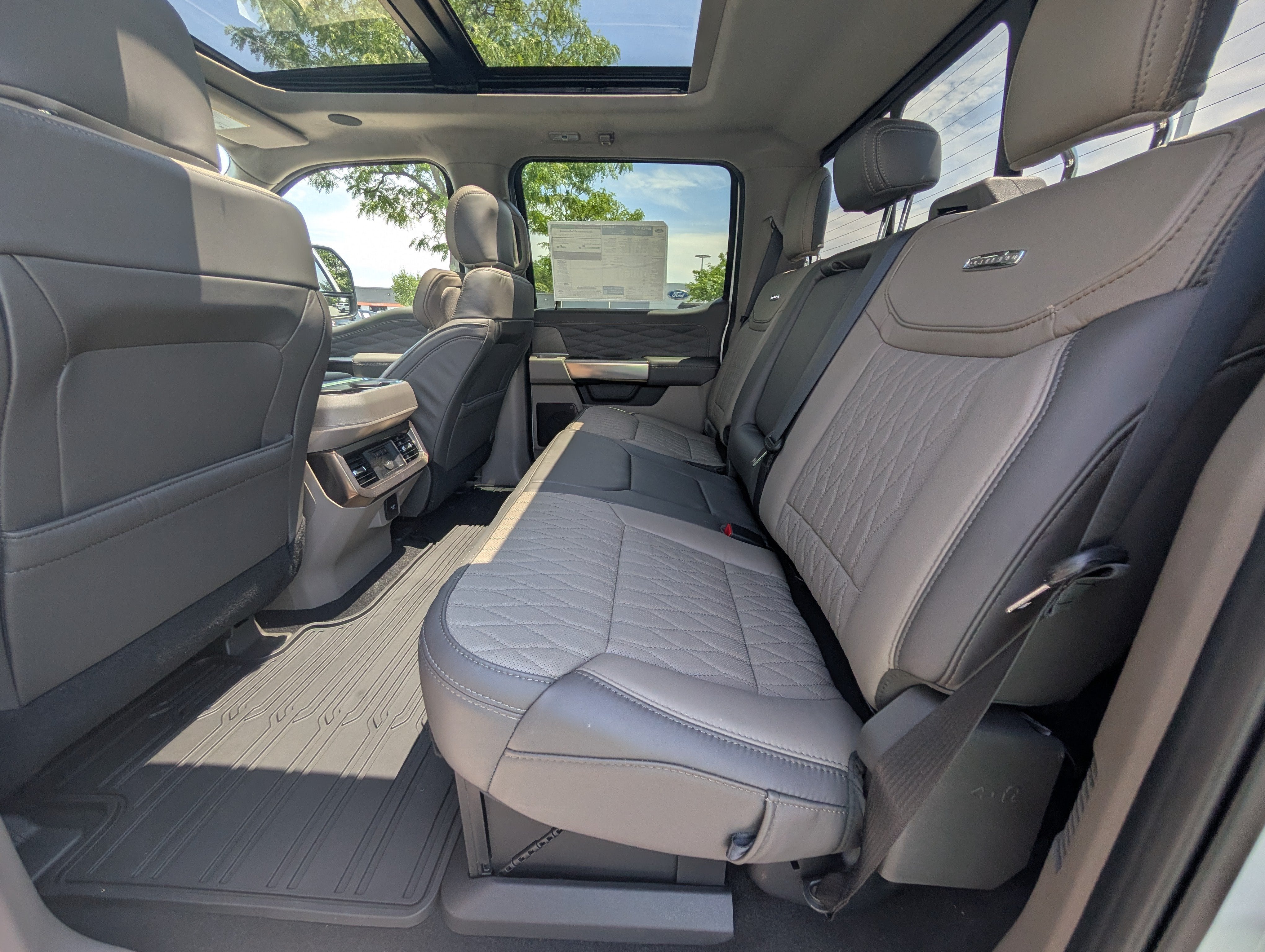 2026 Ford Super Duty F-250 SRW Platinum
