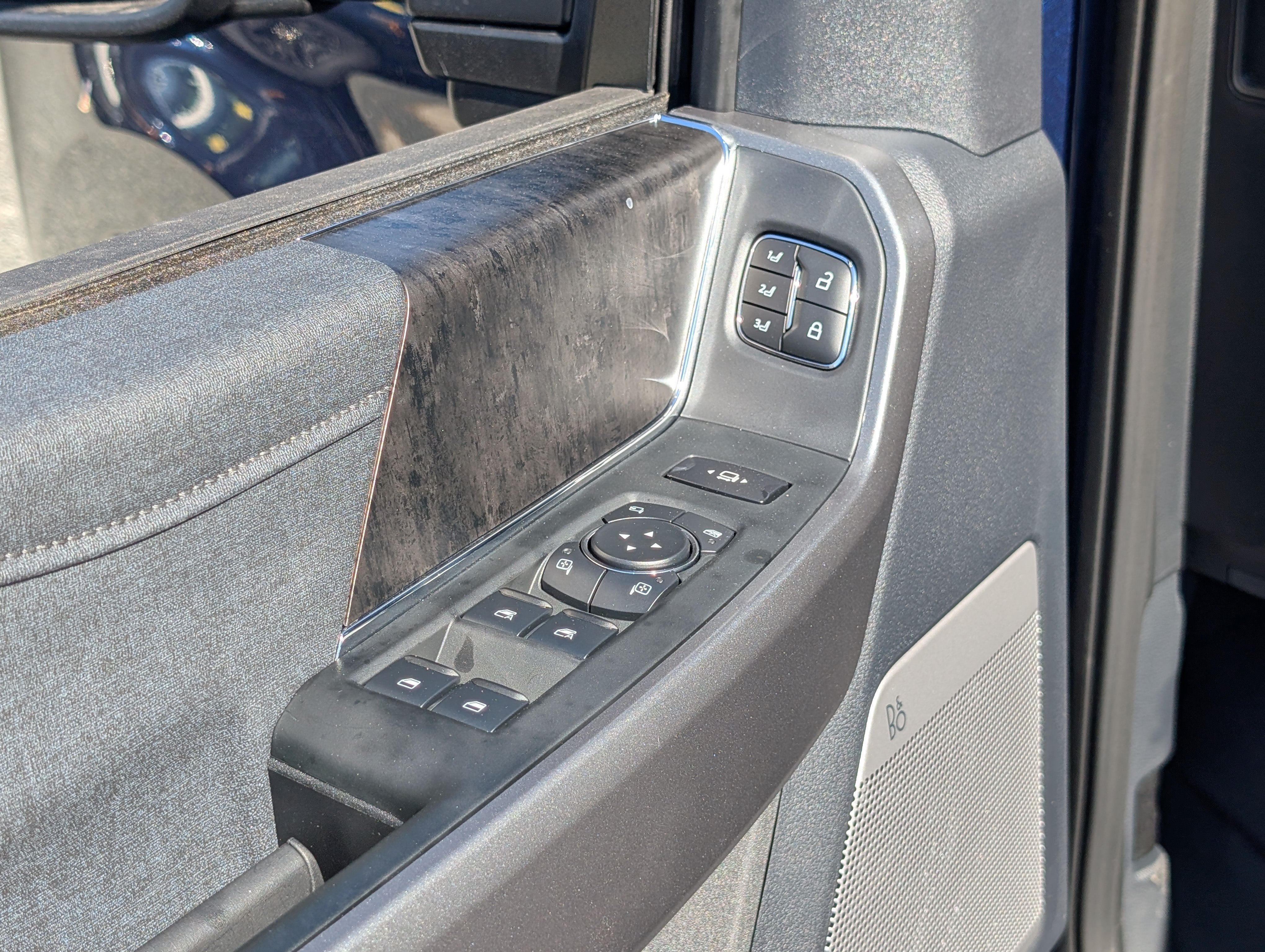 2027 Ford Super Duty F-250 SRW LARIAT