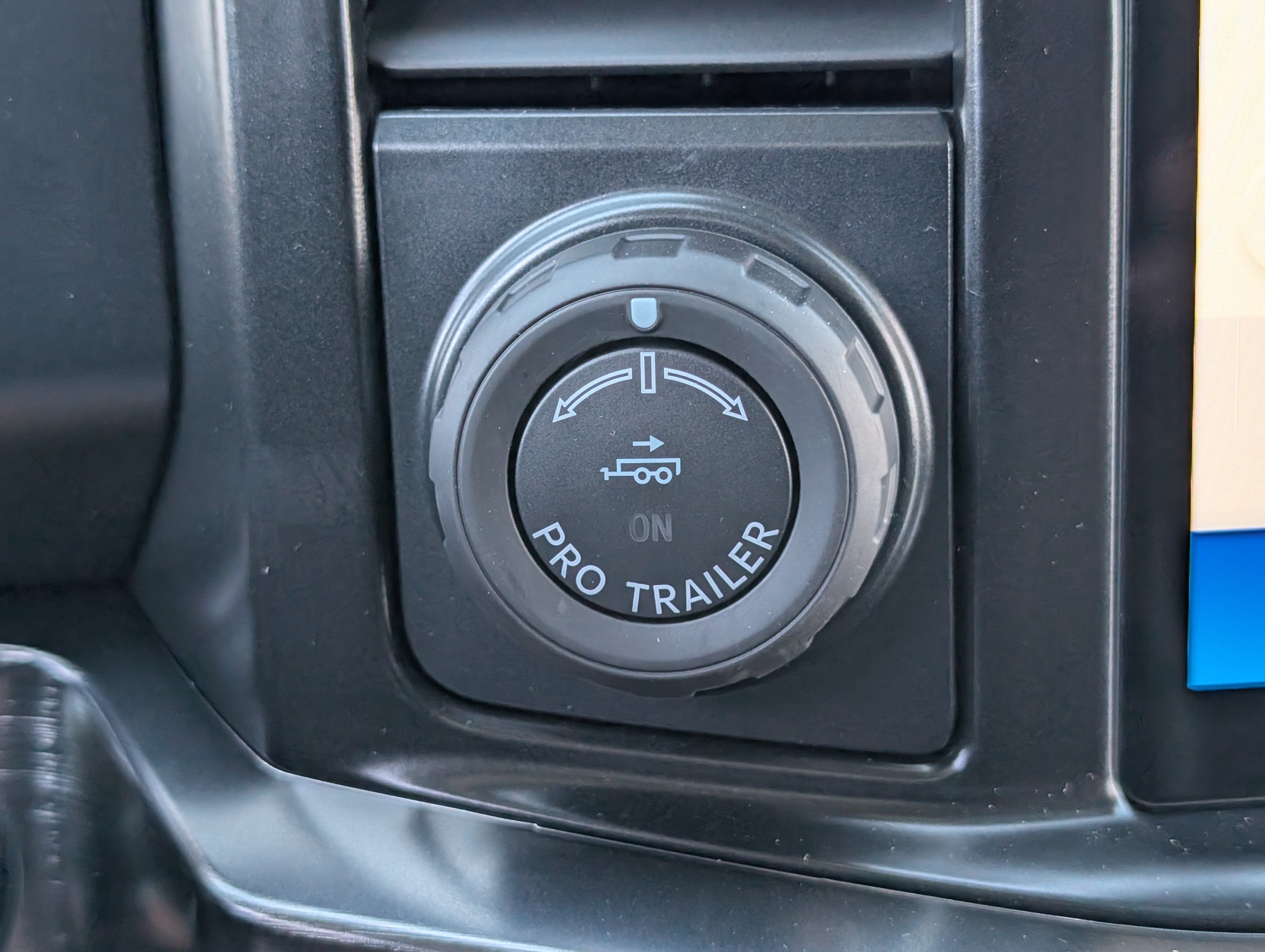 2027 Ford Super Duty F-250 SRW LARIAT