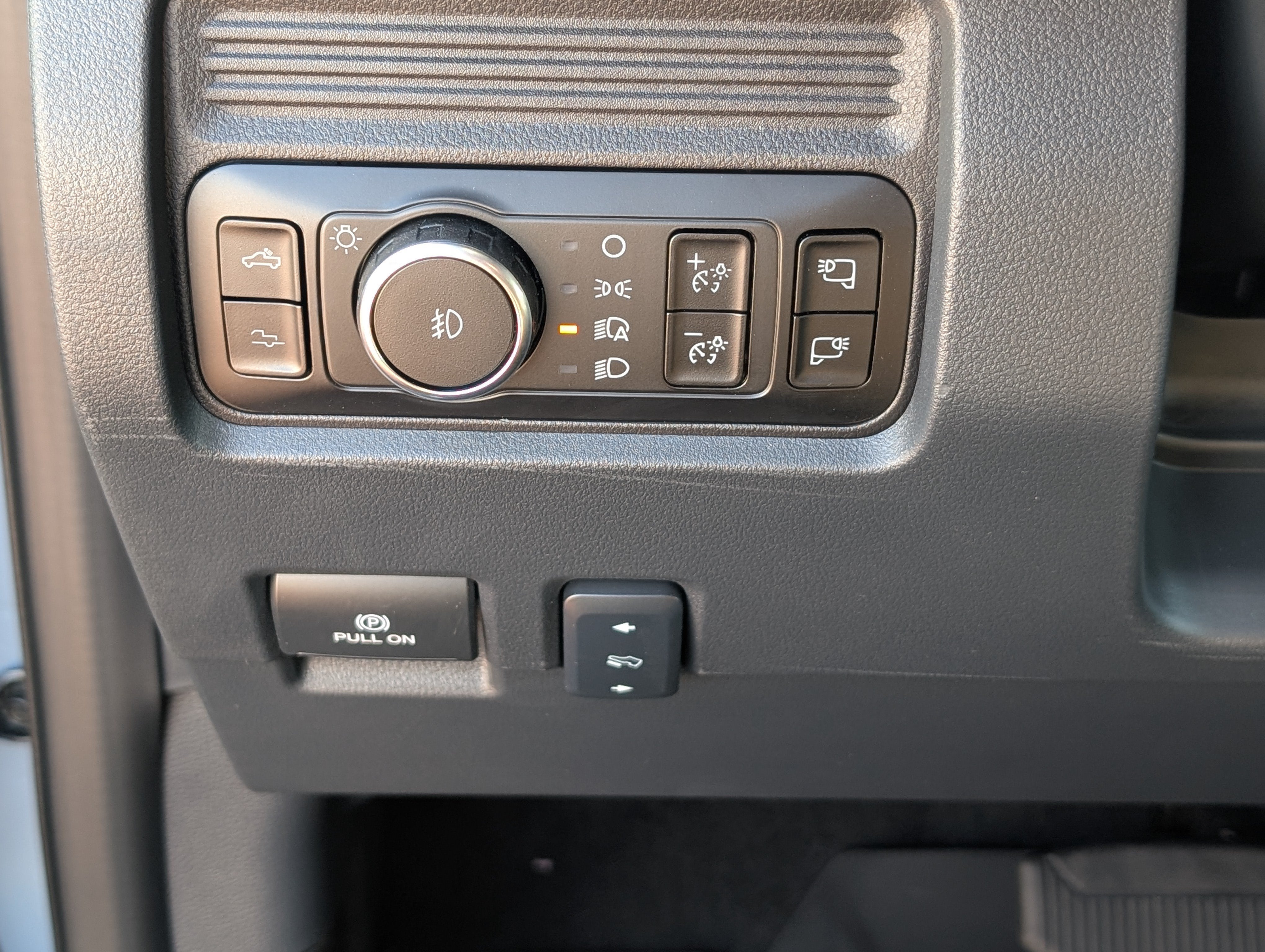 2027 Ford Super Duty F-250 SRW Platinum