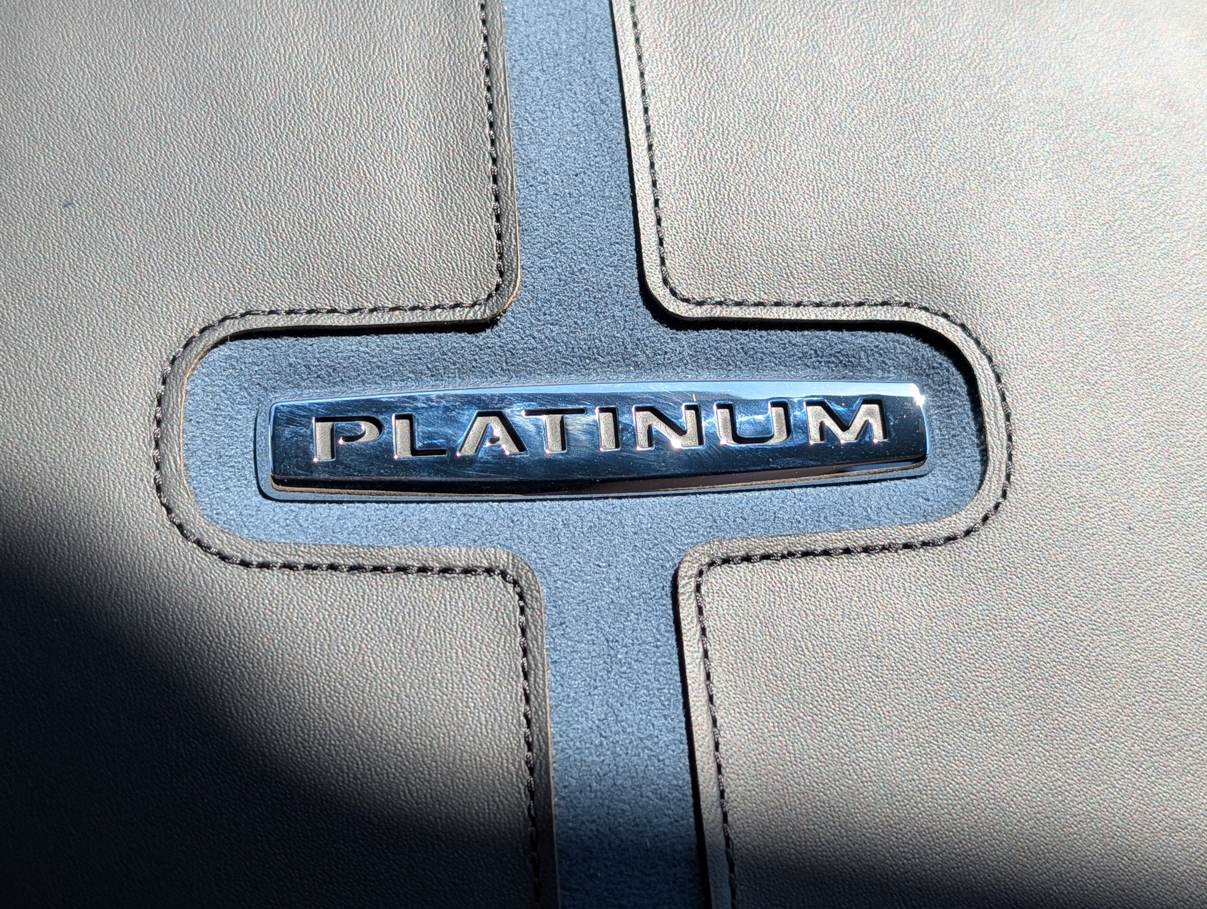 2027 Ford Super Duty F-250 SRW Platinum