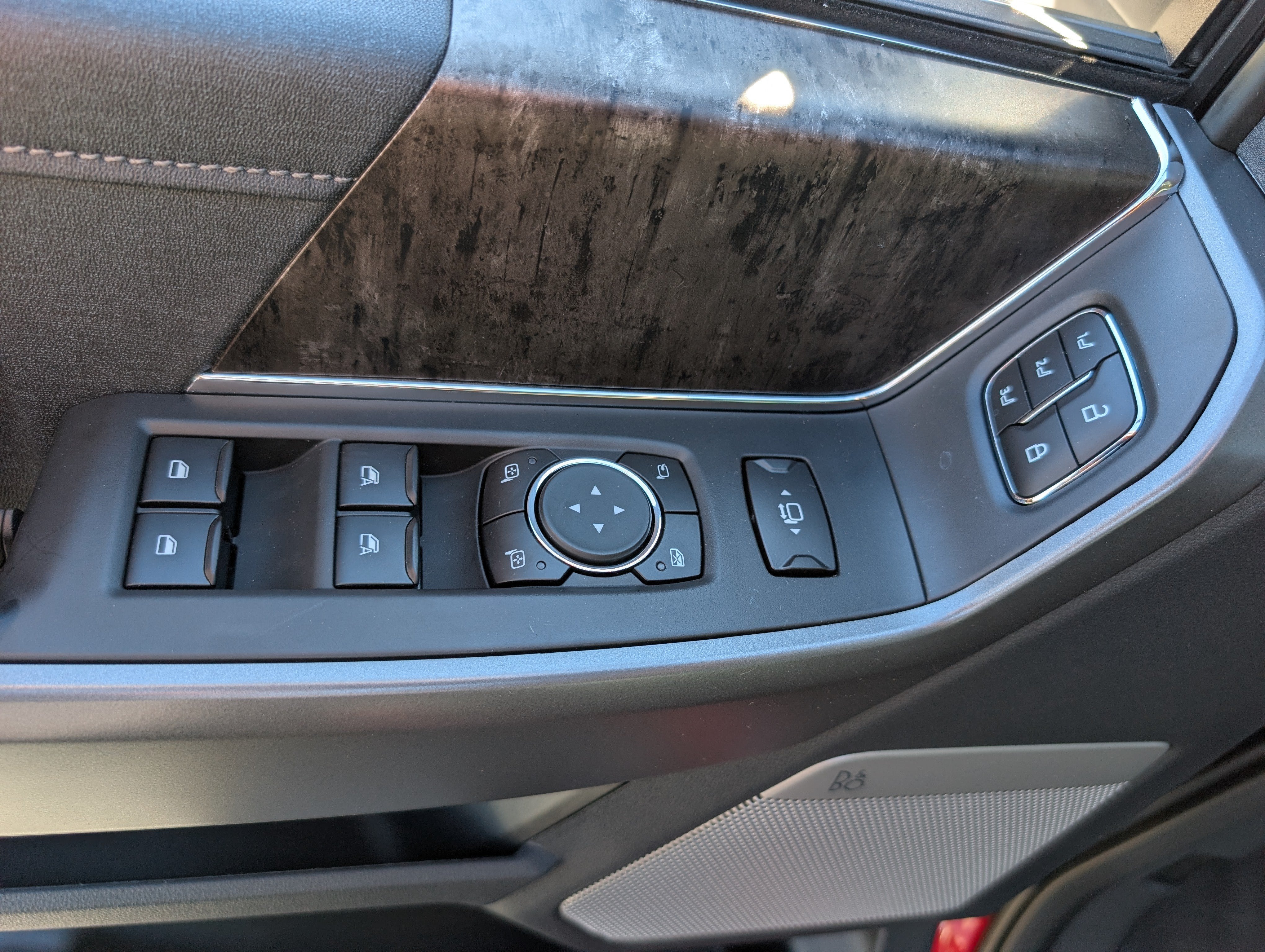 2027 Ford Super Duty F-250 SRW LARIAT